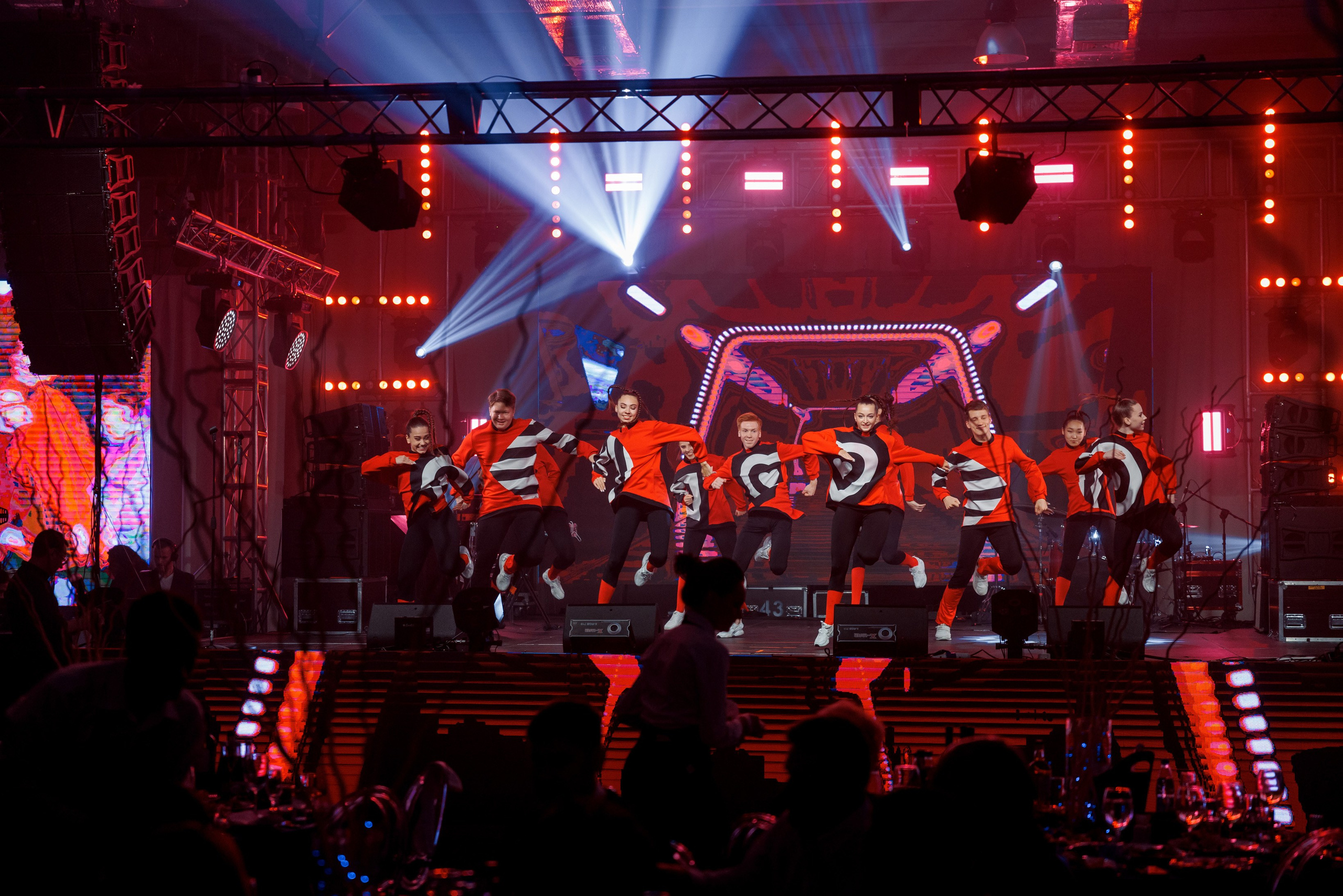 Юбилей компании «СЕРВИКО». Кадровик продакшн: Фото и видеосъемка форумов, конференций, масштабных событий в Иркутске