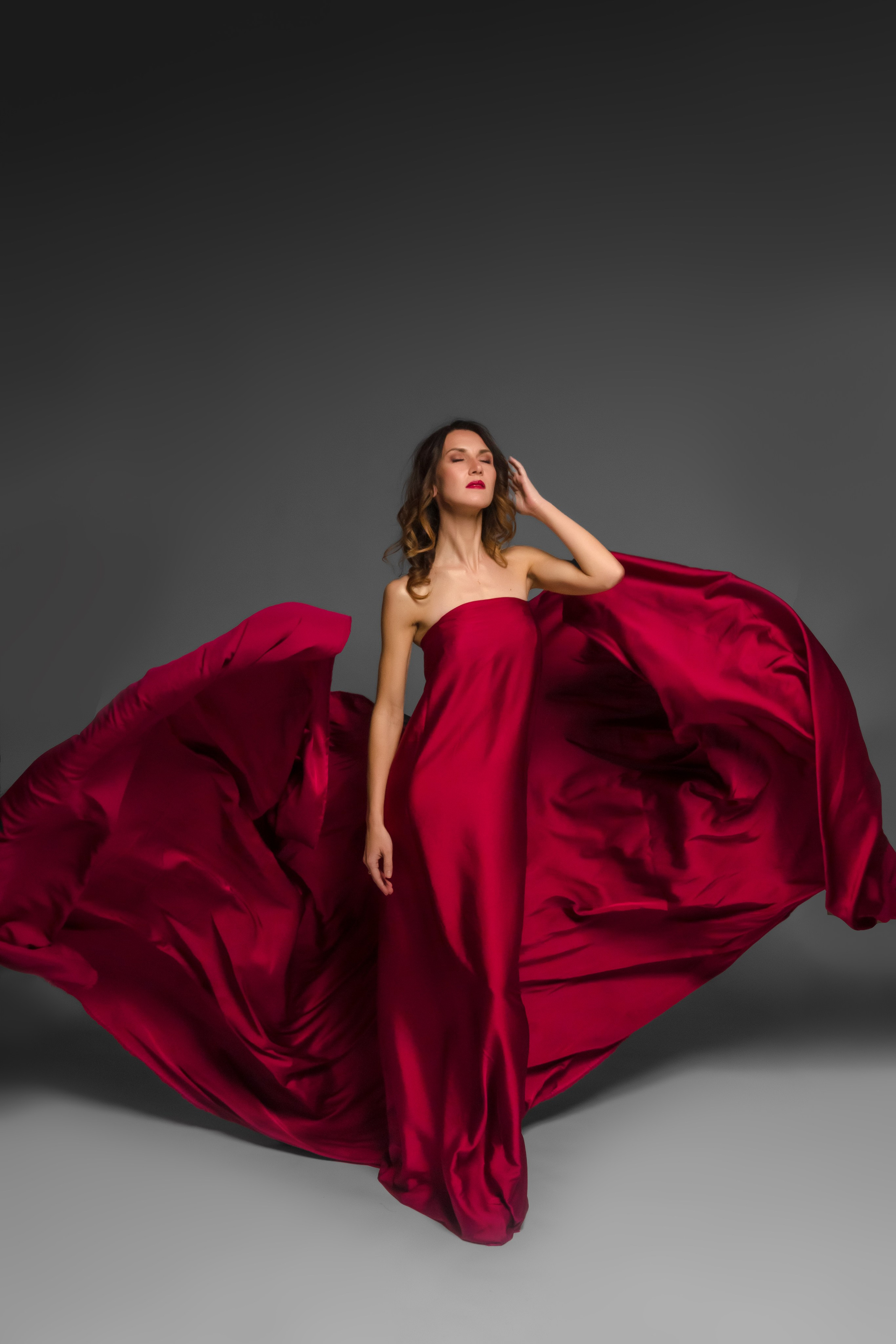 Съемки в студии. Индивидуальные, семейные, студийные съемки в Серпухове и за пределами