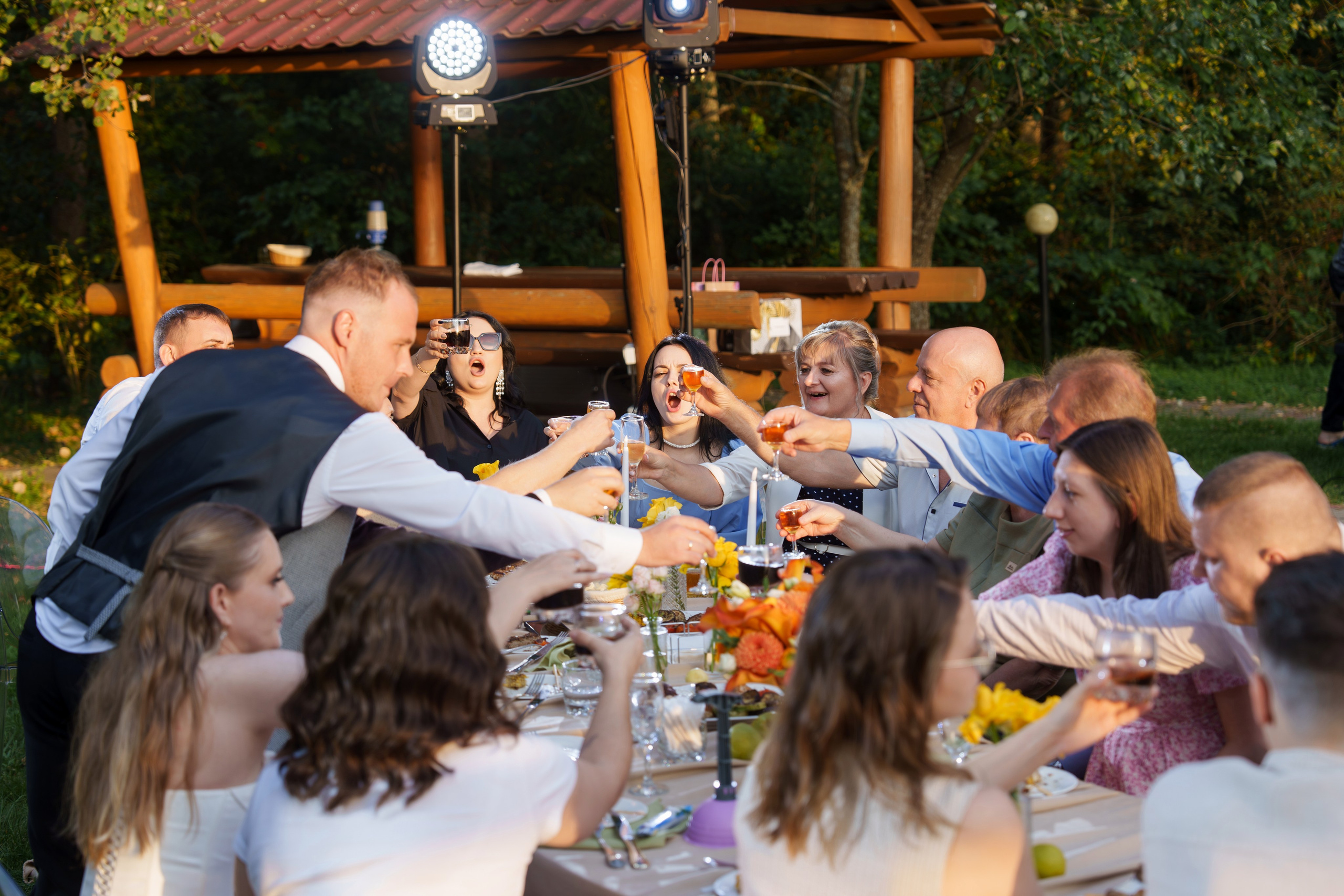 Свадьба — вечеринка Пожары любви Игорь и Юлия. Свадебный и репортажный фотограф Элина Козырьянова