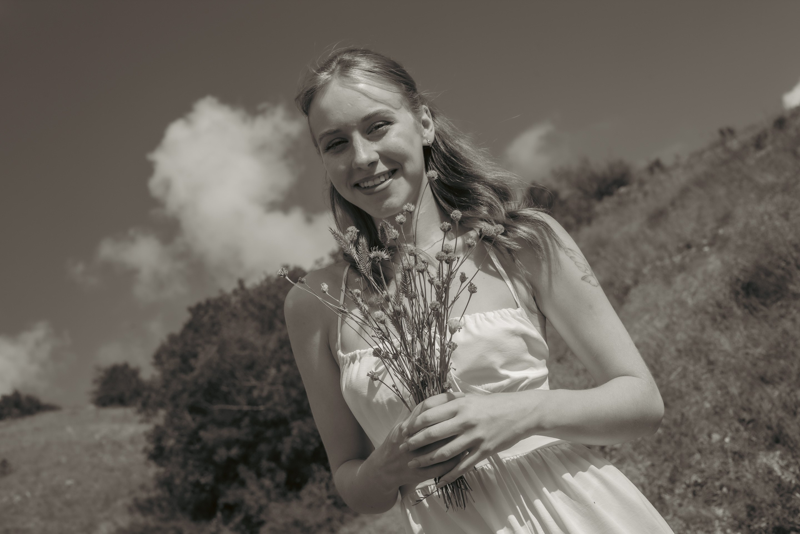 Нежность гор. Уличный фотограф Города N