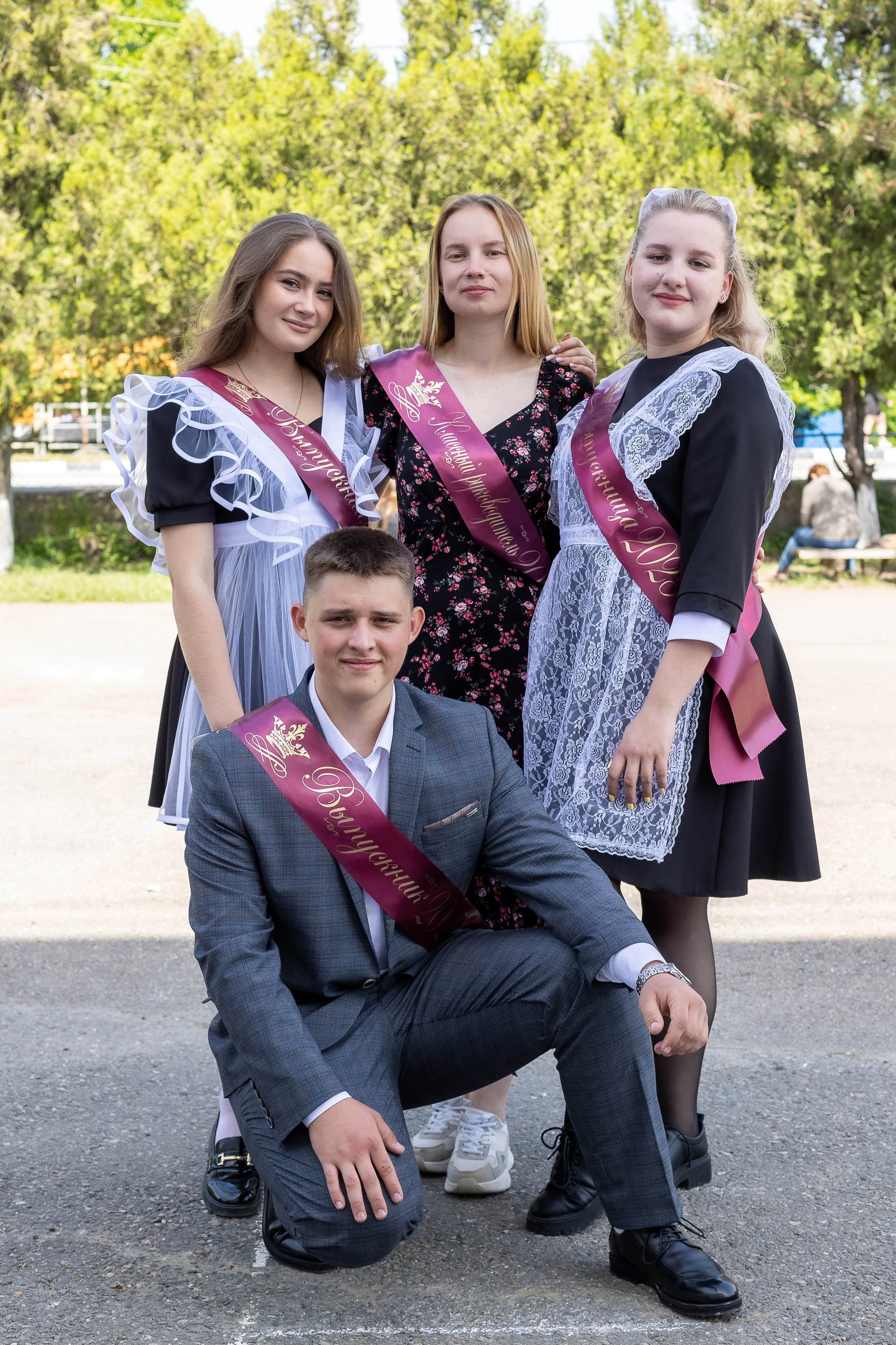 Последний звонок. Выпускные альбомы Майкоп, Краснодар Елена Золотарева