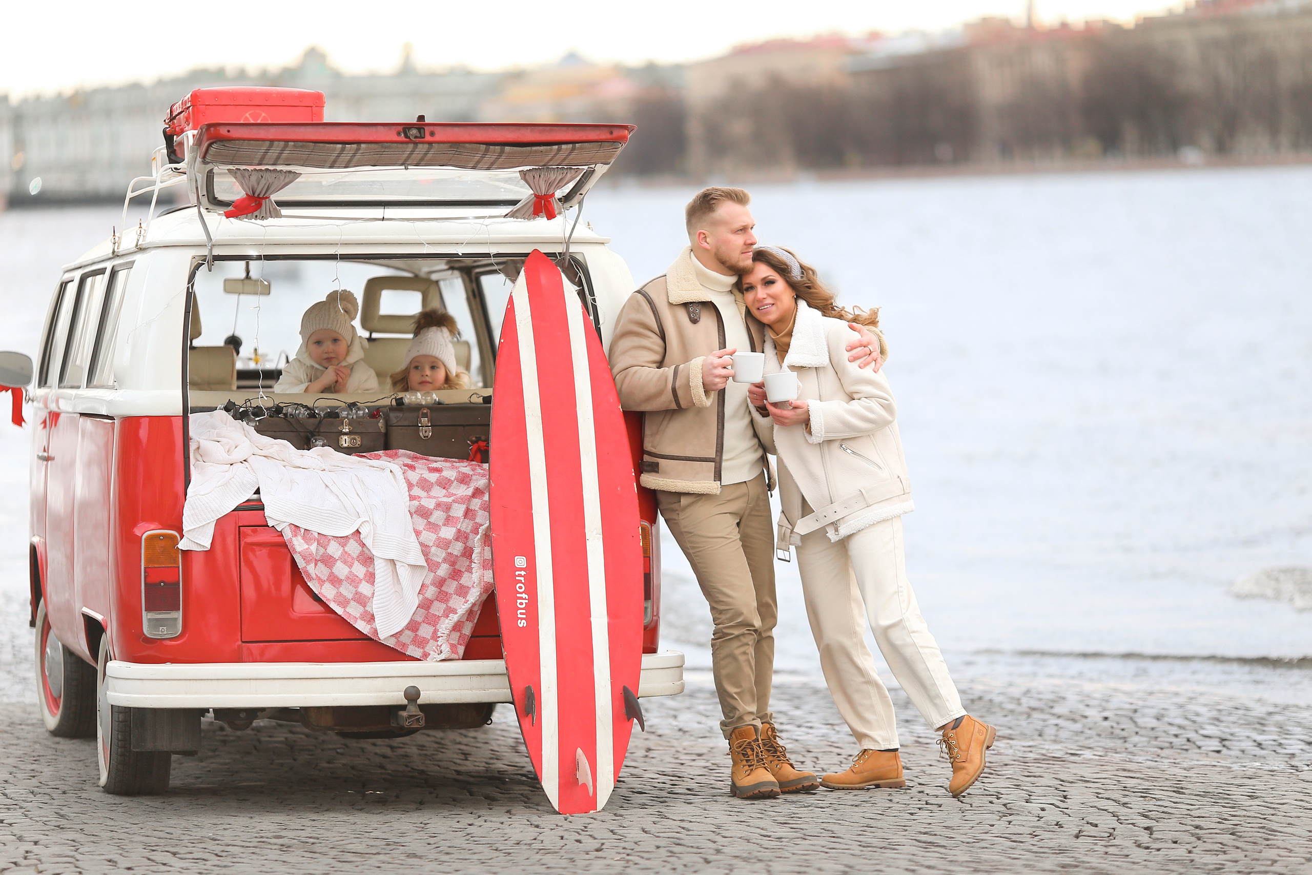 Семейная прогулочная фотосессия в Омске. Фотограф в Омске Таня Бережная