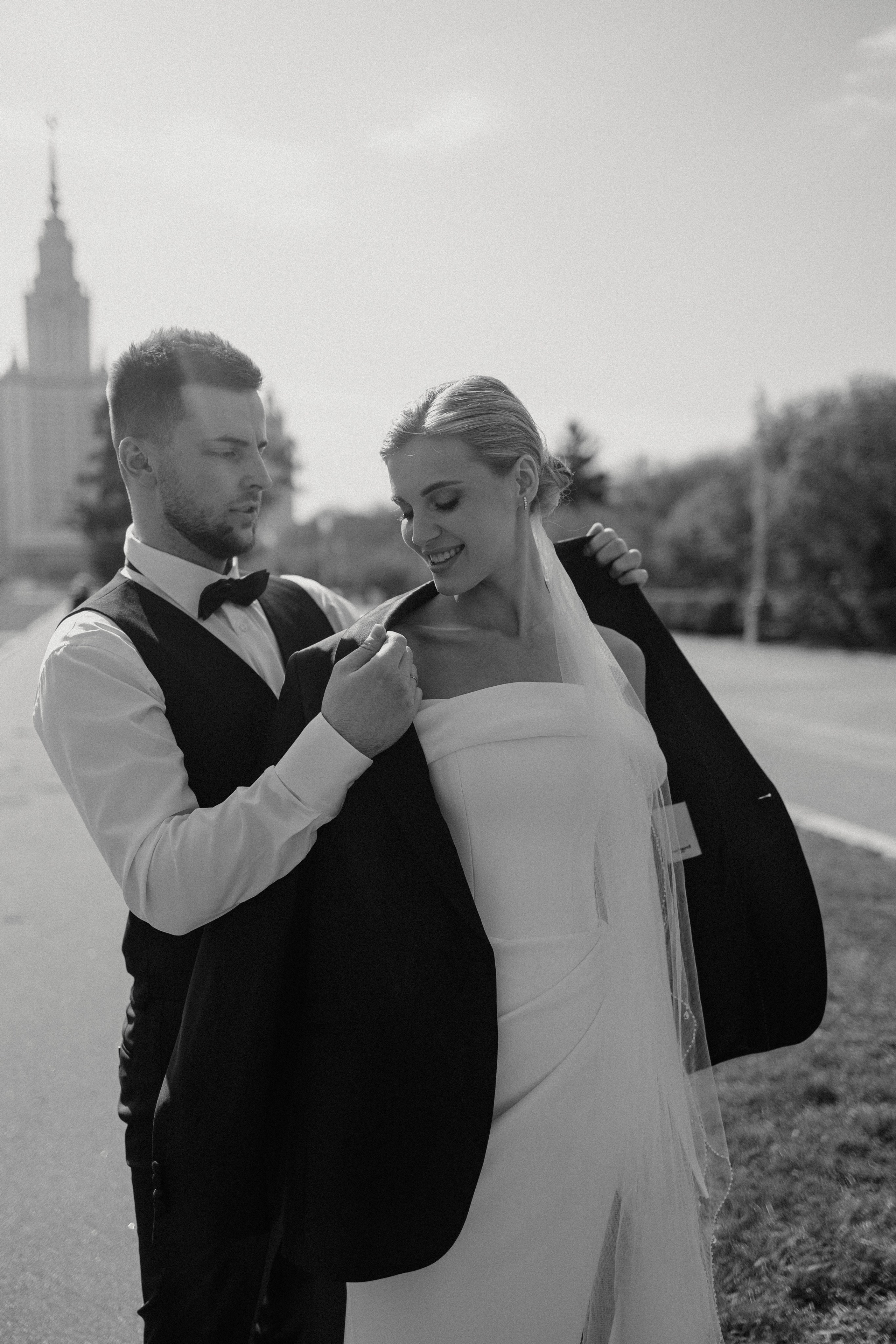 Свадебная фотосессия на стадионе Спартак. Свадебный фотограф в Москве. свадебная фотосессия Москва. Фотограф в Москве Валерия Рожкова