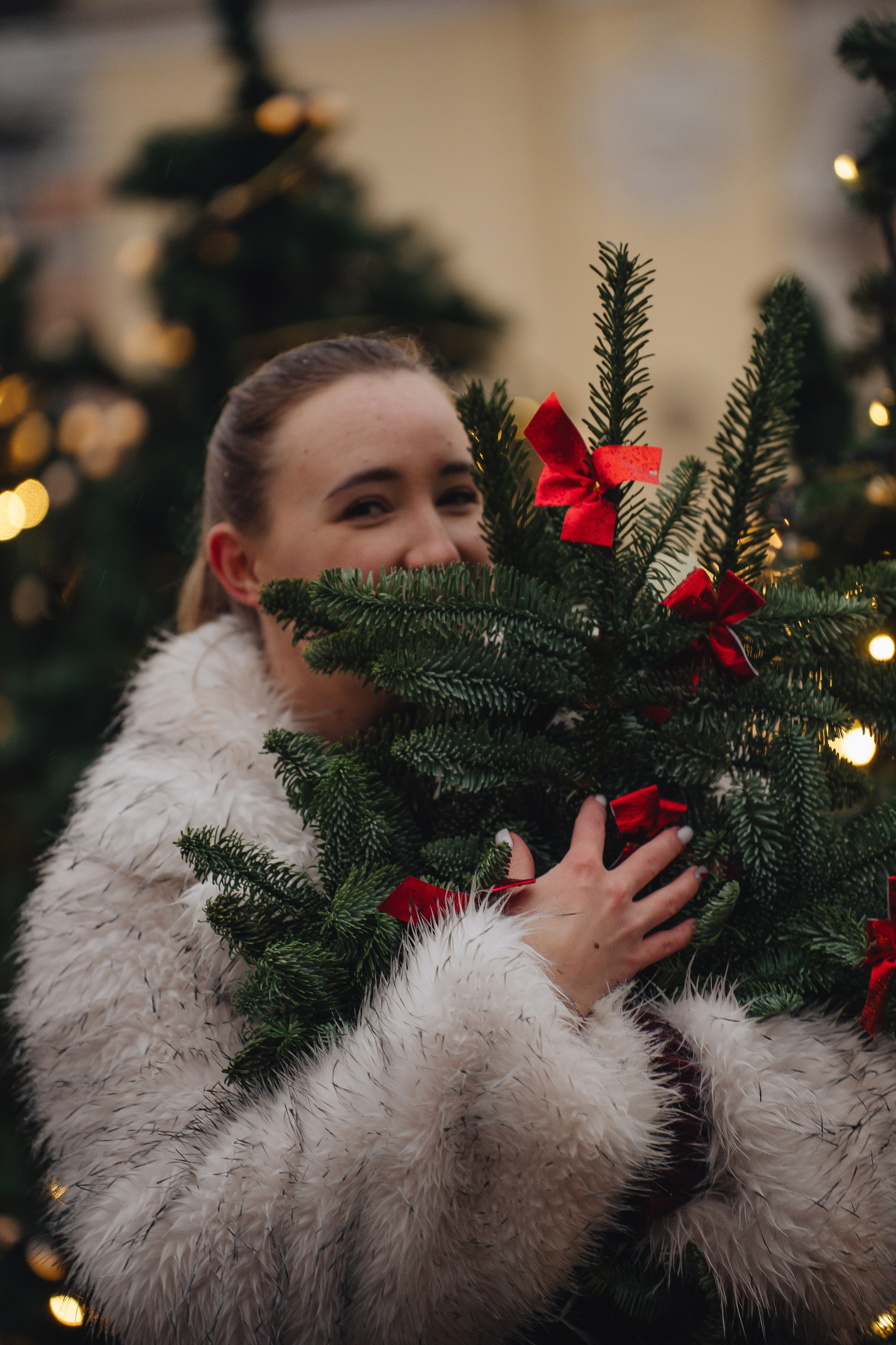 ПРОГУЛКА НА МАНЕЖНОЙ ПЛОЩАДИ ДЛЯ ДЕВУШКИ ПЕРЕД НОВЫМ ГОДОМ (НОВОГОДНЯЯ ФОТОСЕССИИЯ НА МАНЕЖНОЙ ПЛОЩАДИ). Профессиональный фотограф, Санкт-Петербург — Виктория Богомолова