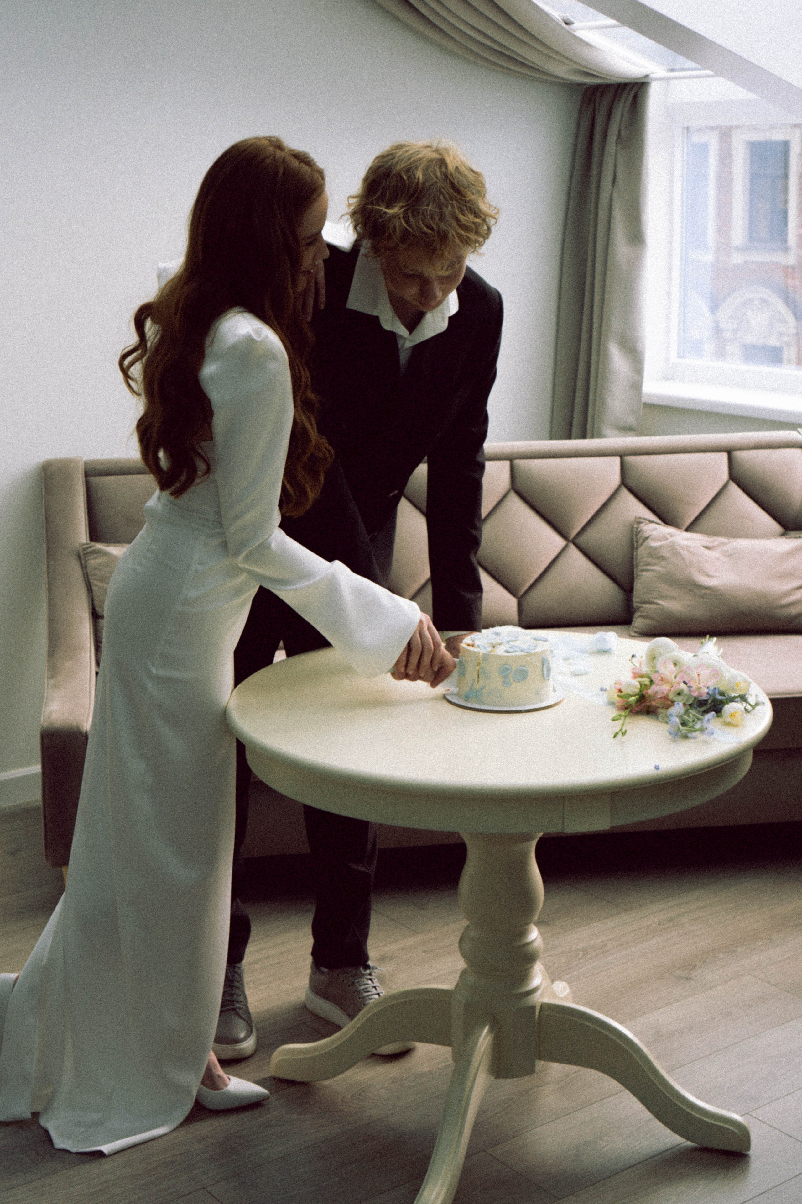 СВАДЕБНАЯ СЬЕМКА В ОТЕЛЕ. СБОРЫ ЖЕНИХА И НЕВЕСТЫ И ТАКЖЕ ТОР И ПОДГОТОВКА К ПРОГУЛКЕ. Профессиональный фотограф, Санкт-Петербург — Виктория Богомолова