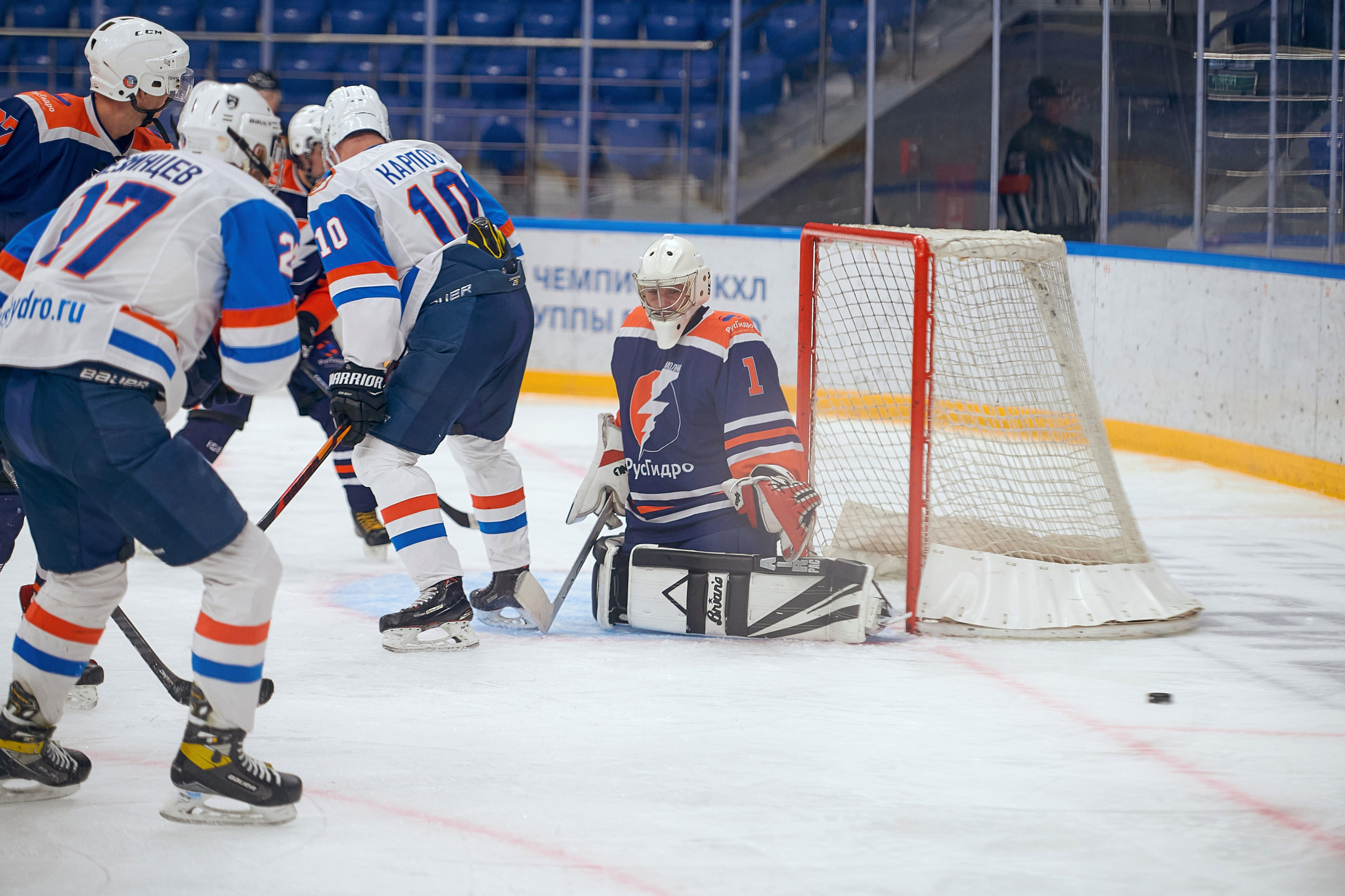 Портфолио репортажной фотосъёмки: Кристалл арена — Хоккей — РусГидро. Фотограф Яковлев Роман — Красноярск