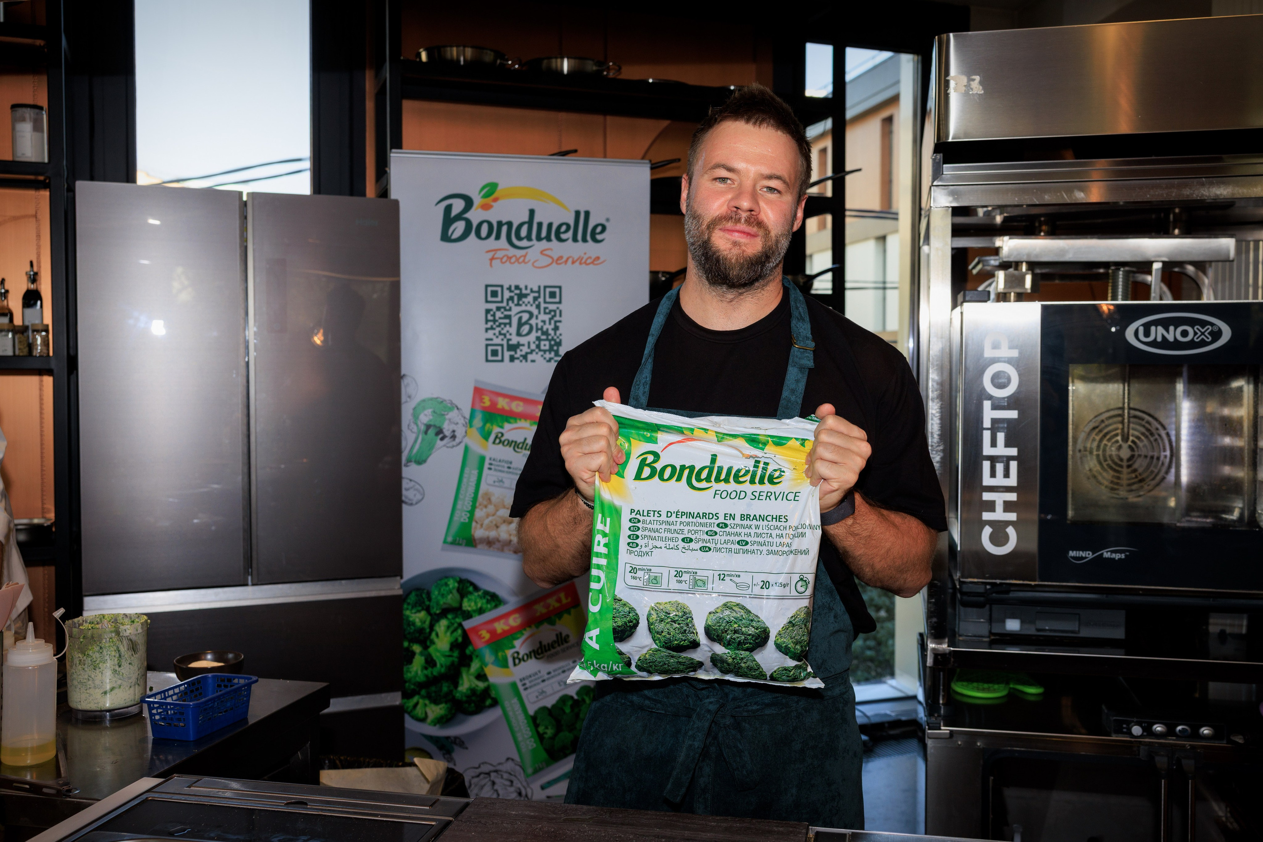 Бизнес-фотограф в Алматы — корпоративные съёмки, деловые портреты и репортажи. Профессиональный фотограф в Алматы