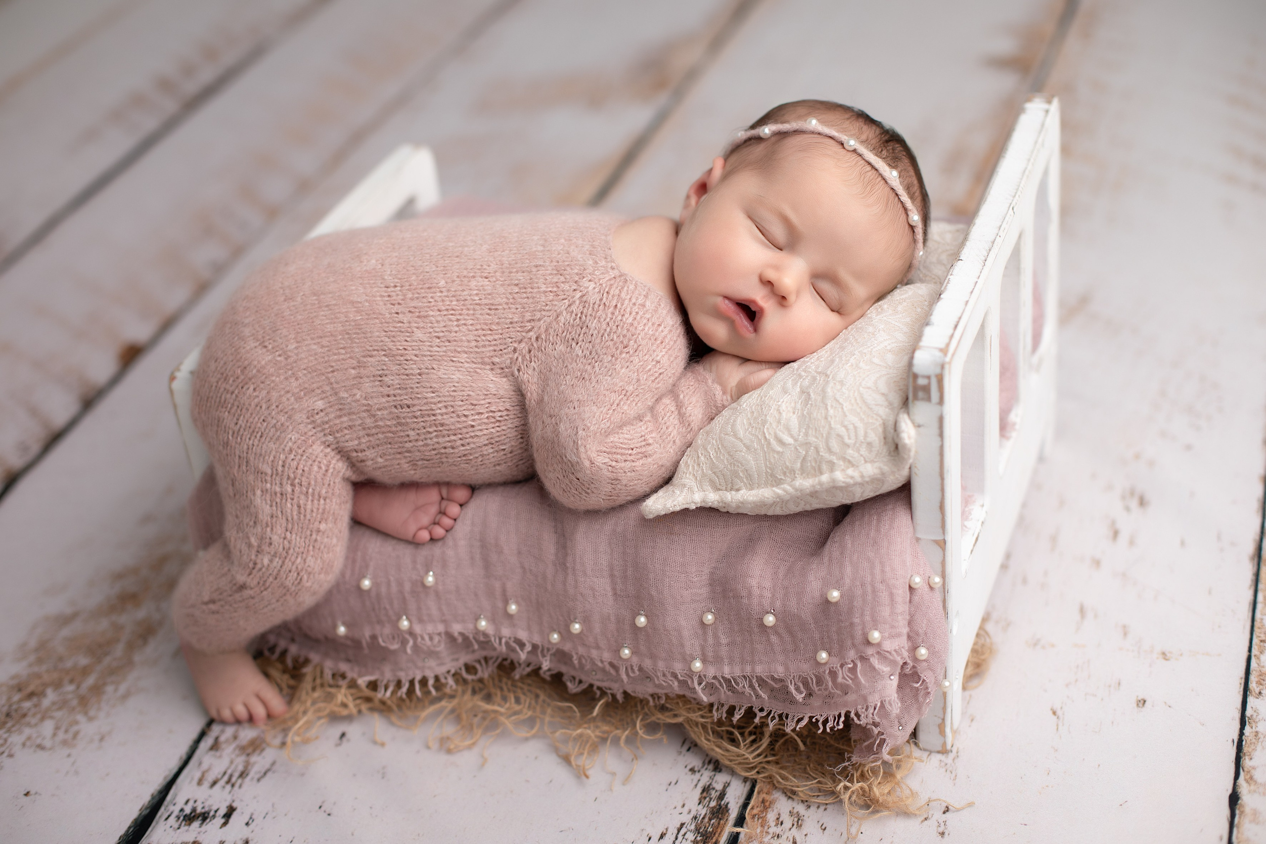 Новорожденные девочки. Фотограф новорожденных в Нижнем Новгороде Белякова Оксана