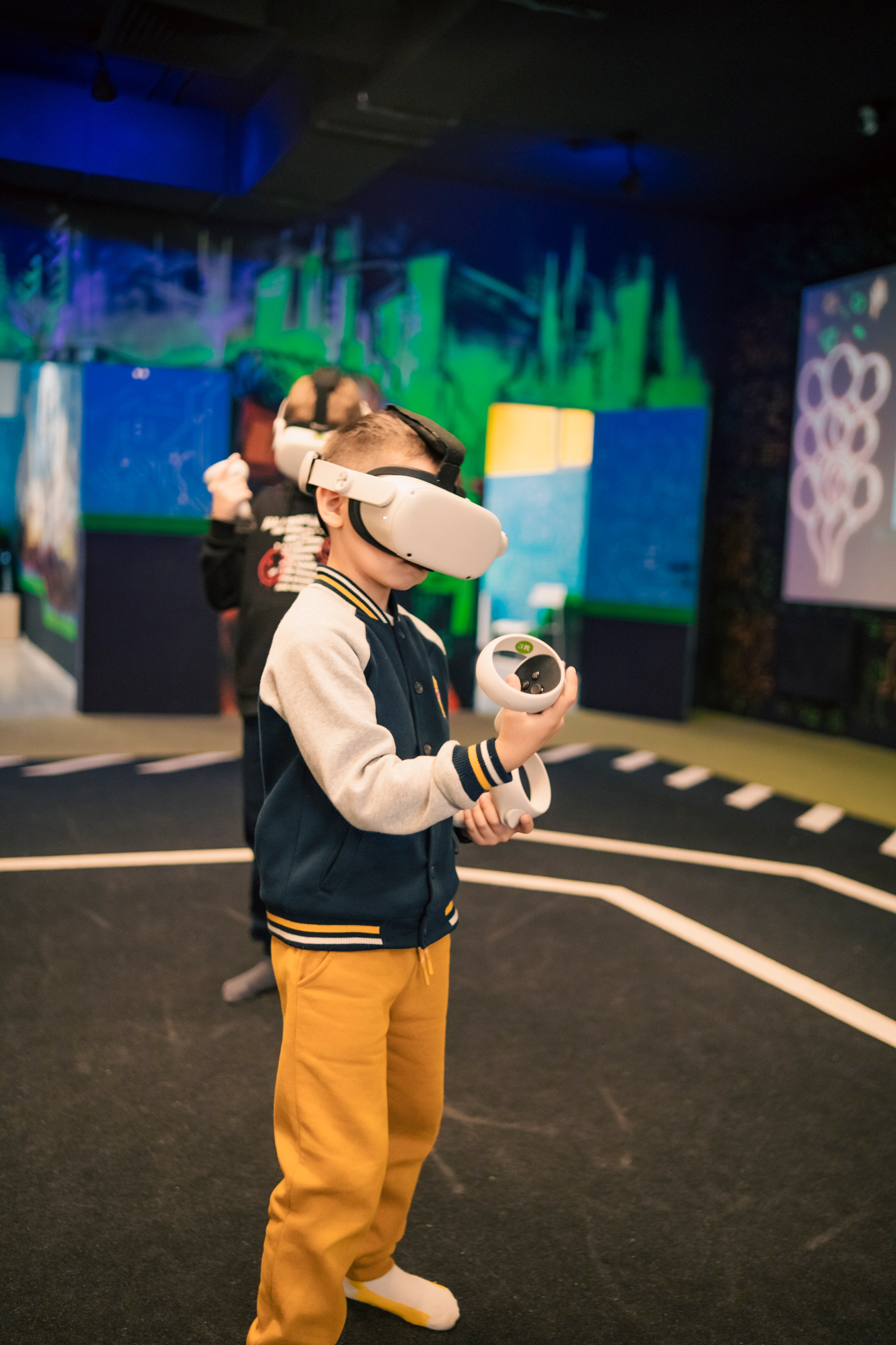 VR April-May. Felixtones