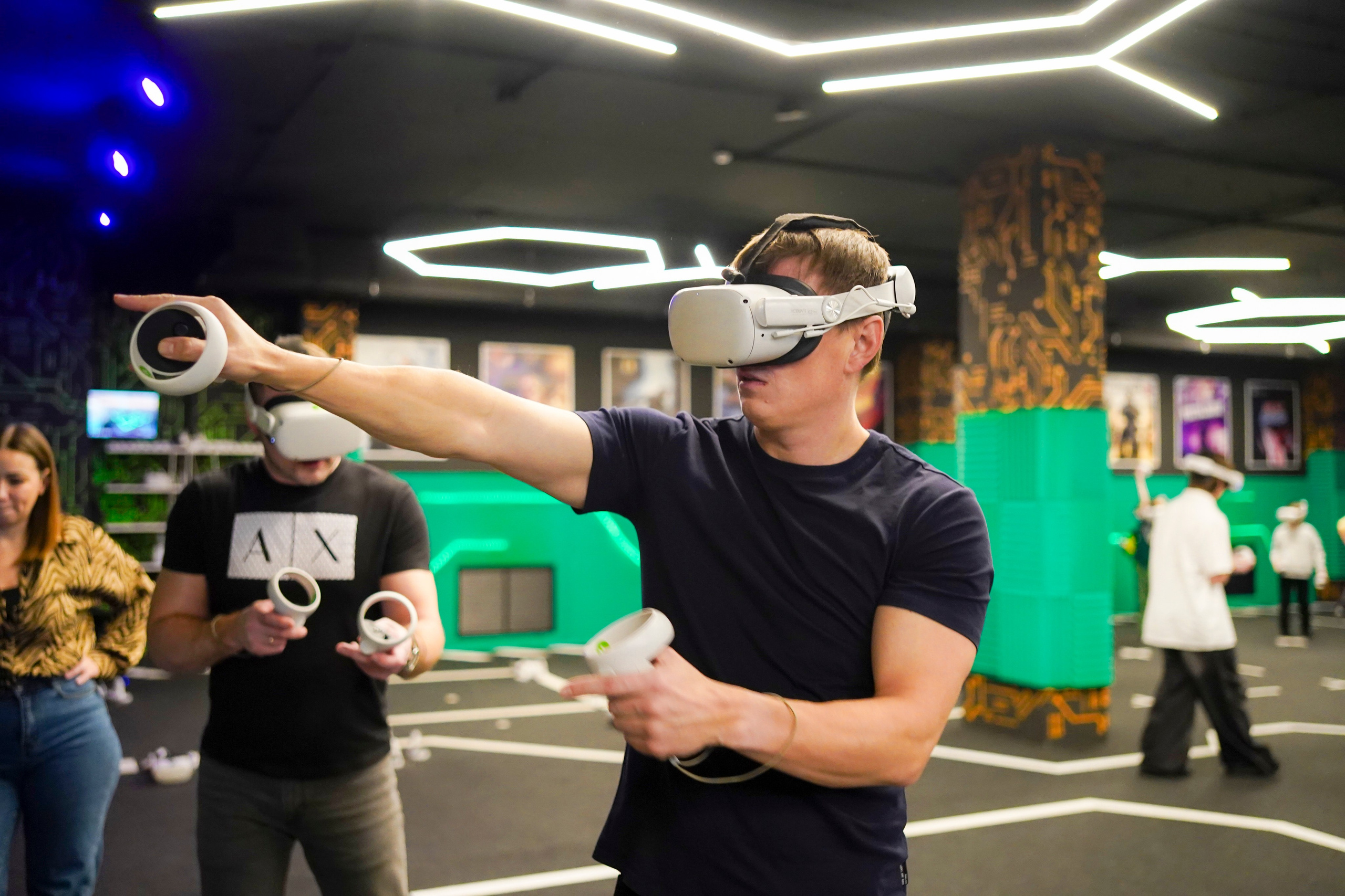 VR (November-December 2024). Felixtones