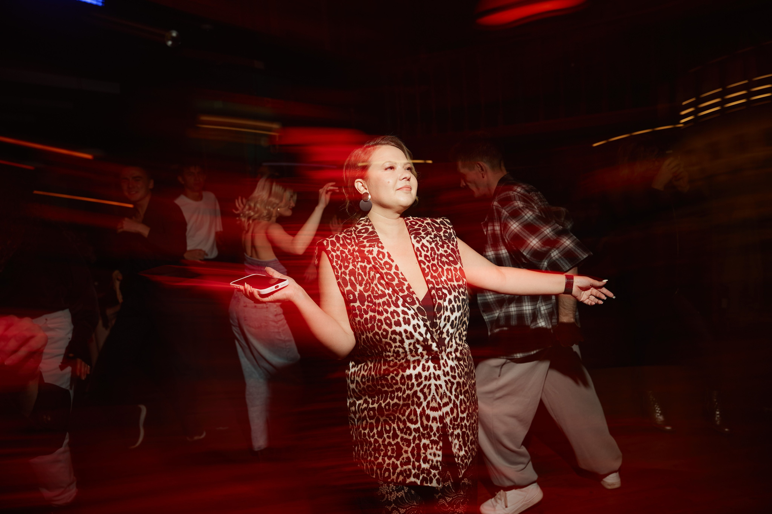 Арт-вечеринка 2026. Фотограф и видеограф в Кургане Леонид Корнильев