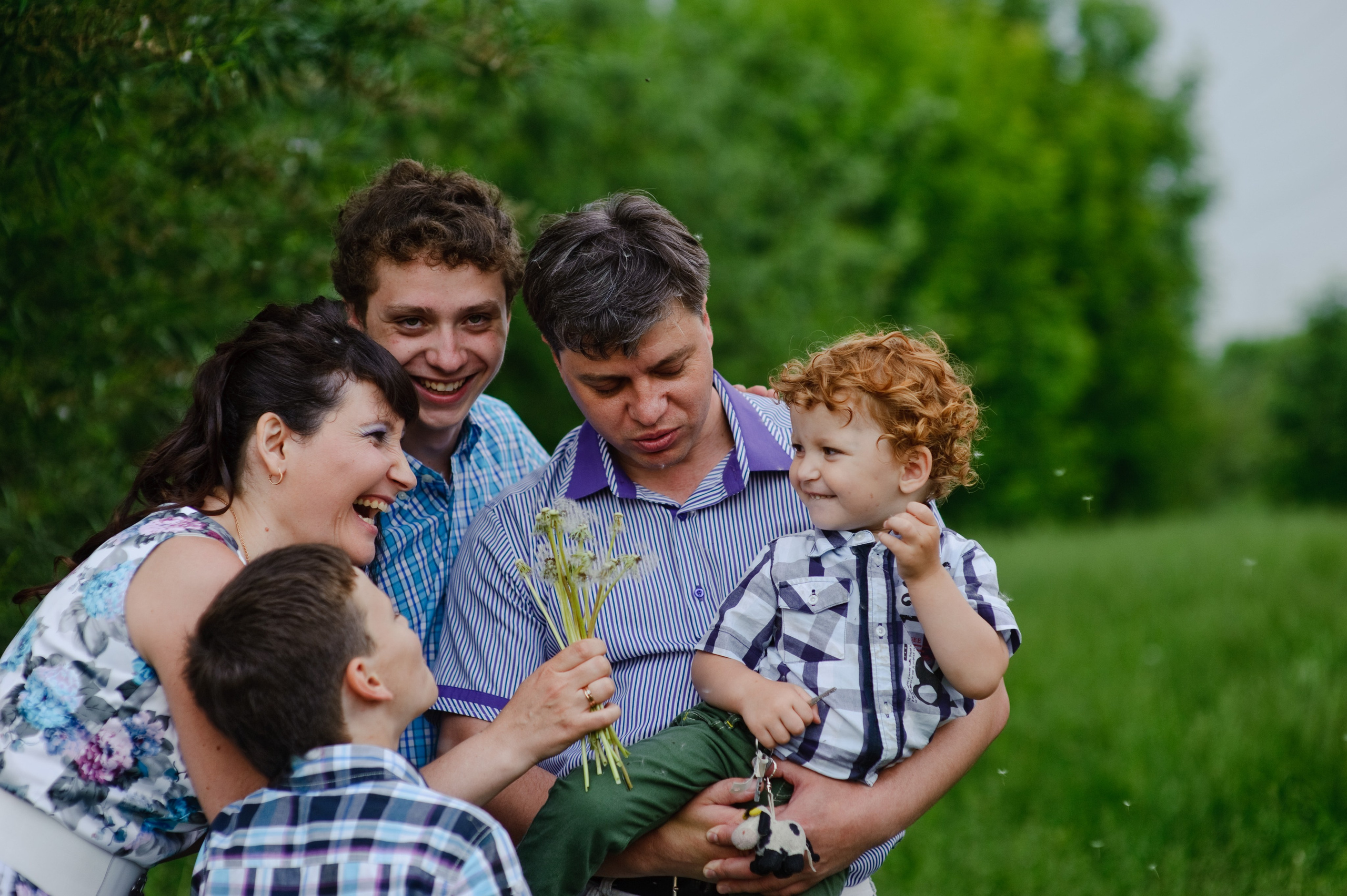 Лада, Дмитрий и 3 сына. Прогулка, Москва. Семейный фотограф Анна Дубовская