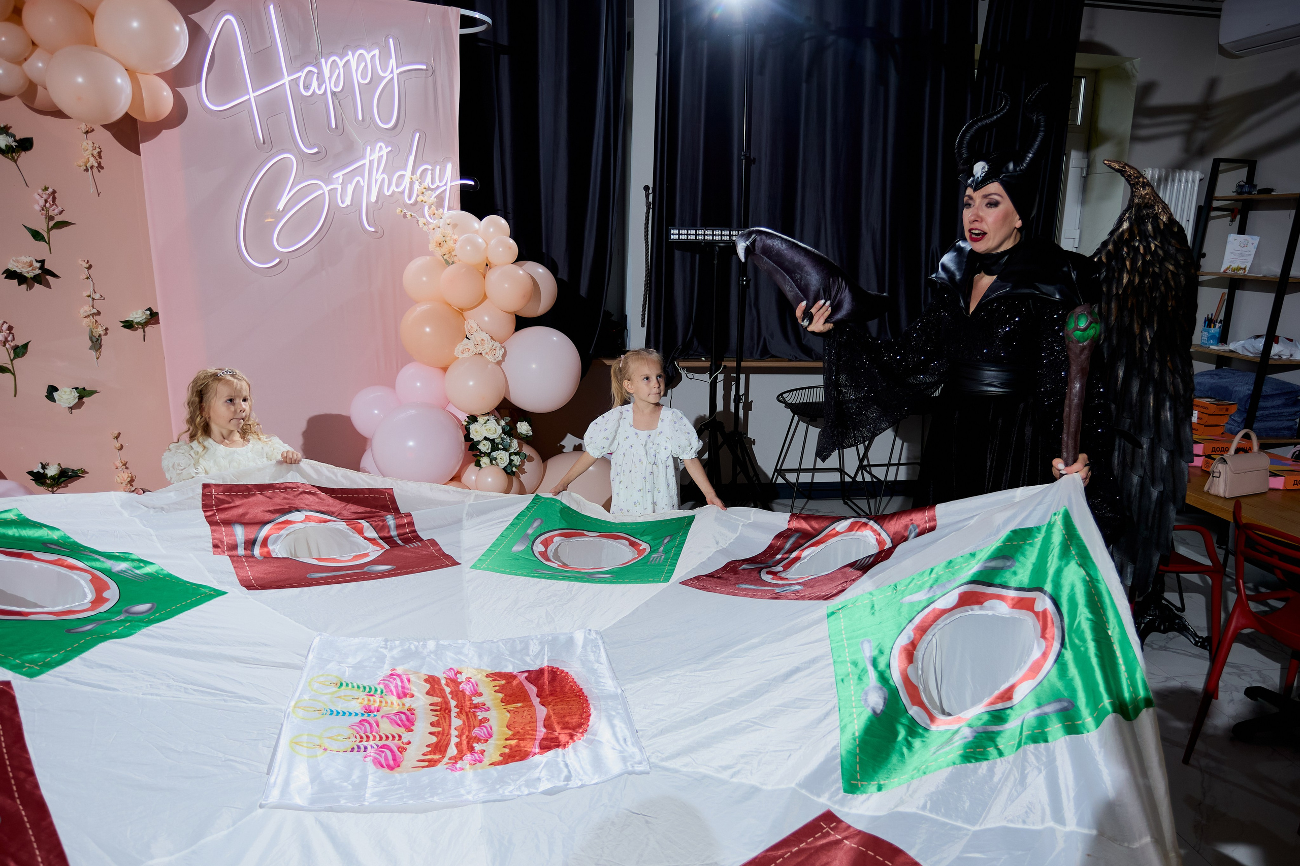 Малифисента и Тесла шоу. Свадебный фотограф Москва и Московская область Борисов Сергей