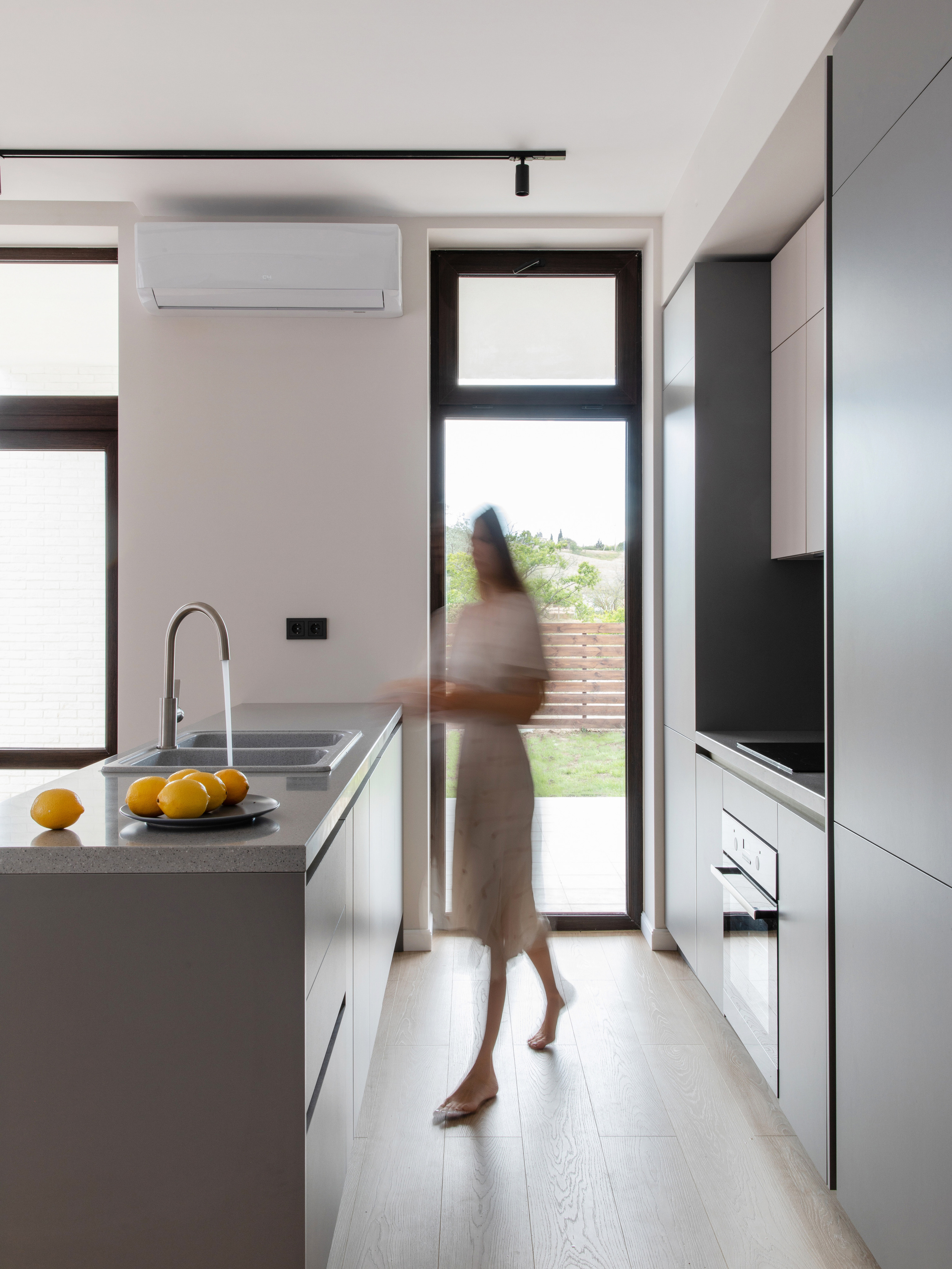 Лето внутри. Дизайнер интерьера Ксюша Шакирова, создание дизайн проектов под ключ