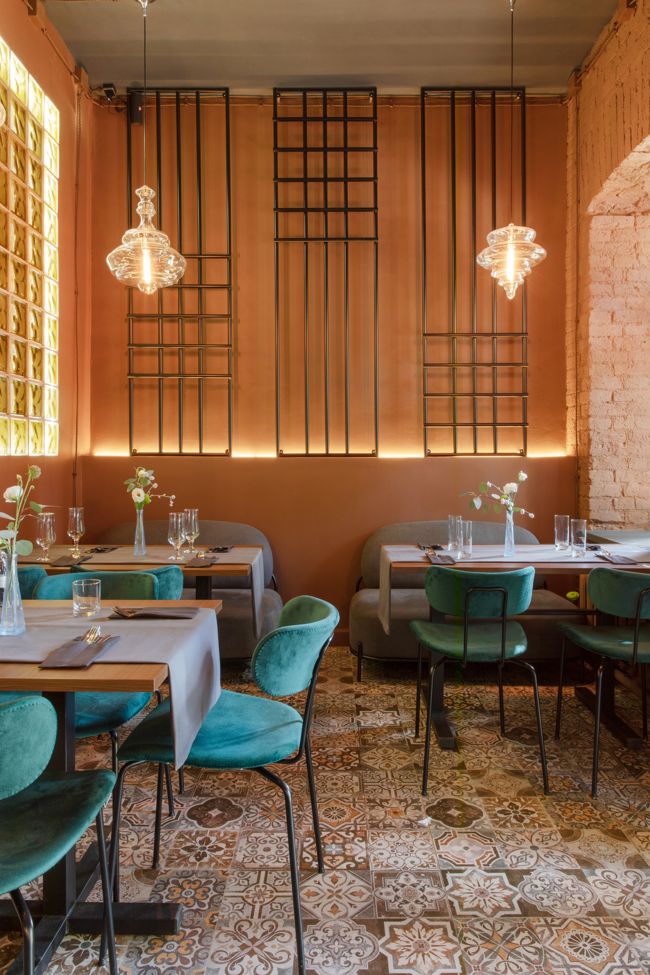 Ресторан «Виноград». Дизайнер интерьера Ксюша Шакирова, создание дизайн проектов под ключ