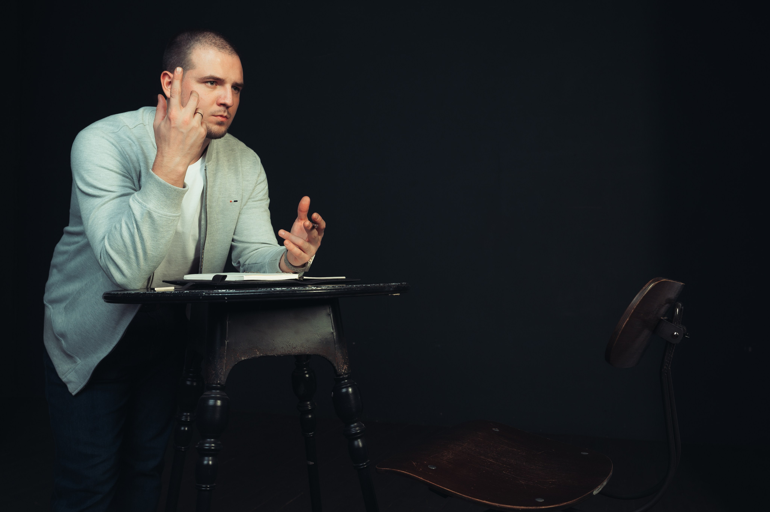 Никита Пустовалов — портретная съёмка. Иван Кубик — фотограф и видеограф