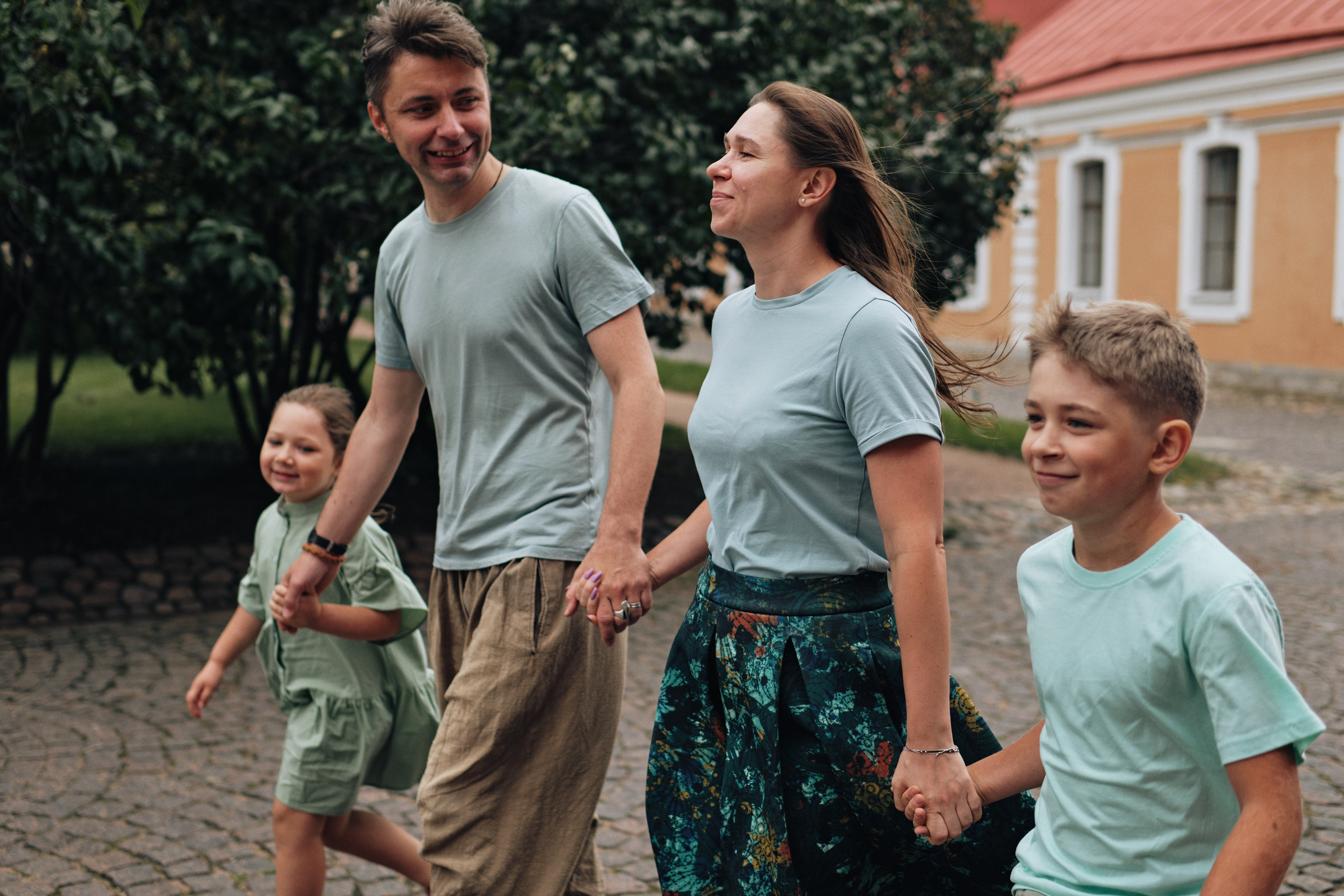 Семейные и свадебные фотосессии в СПб, в студии, на улице, на природе