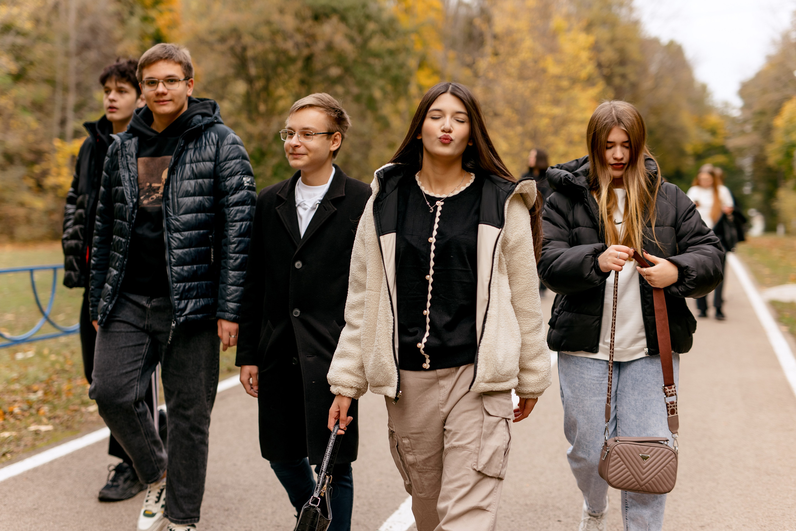 11 класс осенью в роще. Свадебный и семейный фотограф в Туле и области Маша Костина