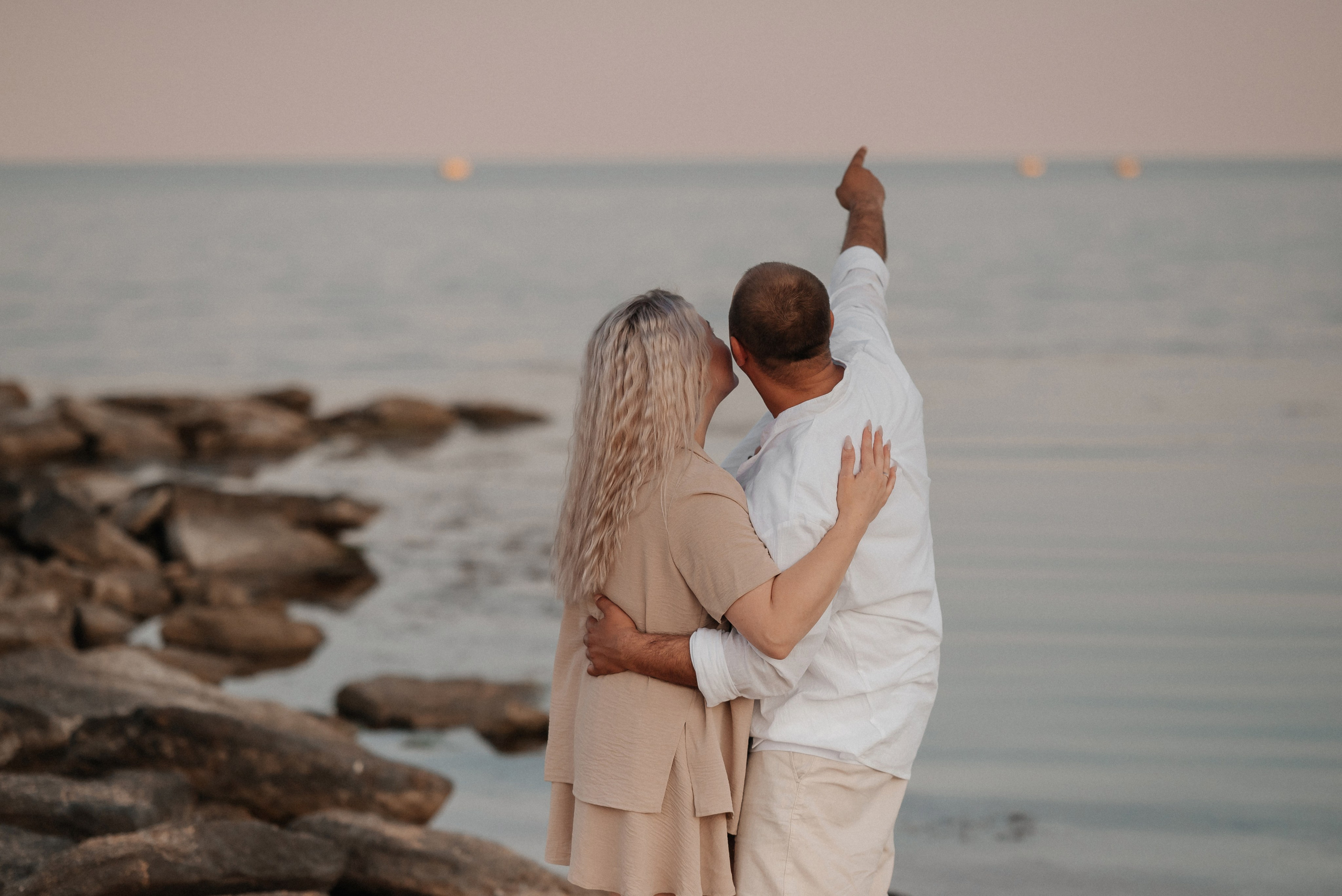 СЕМЕЙНАЯ ФОТОСЕССИЯ НА ПЛЯЖЕ В ФЕОДОСИИ