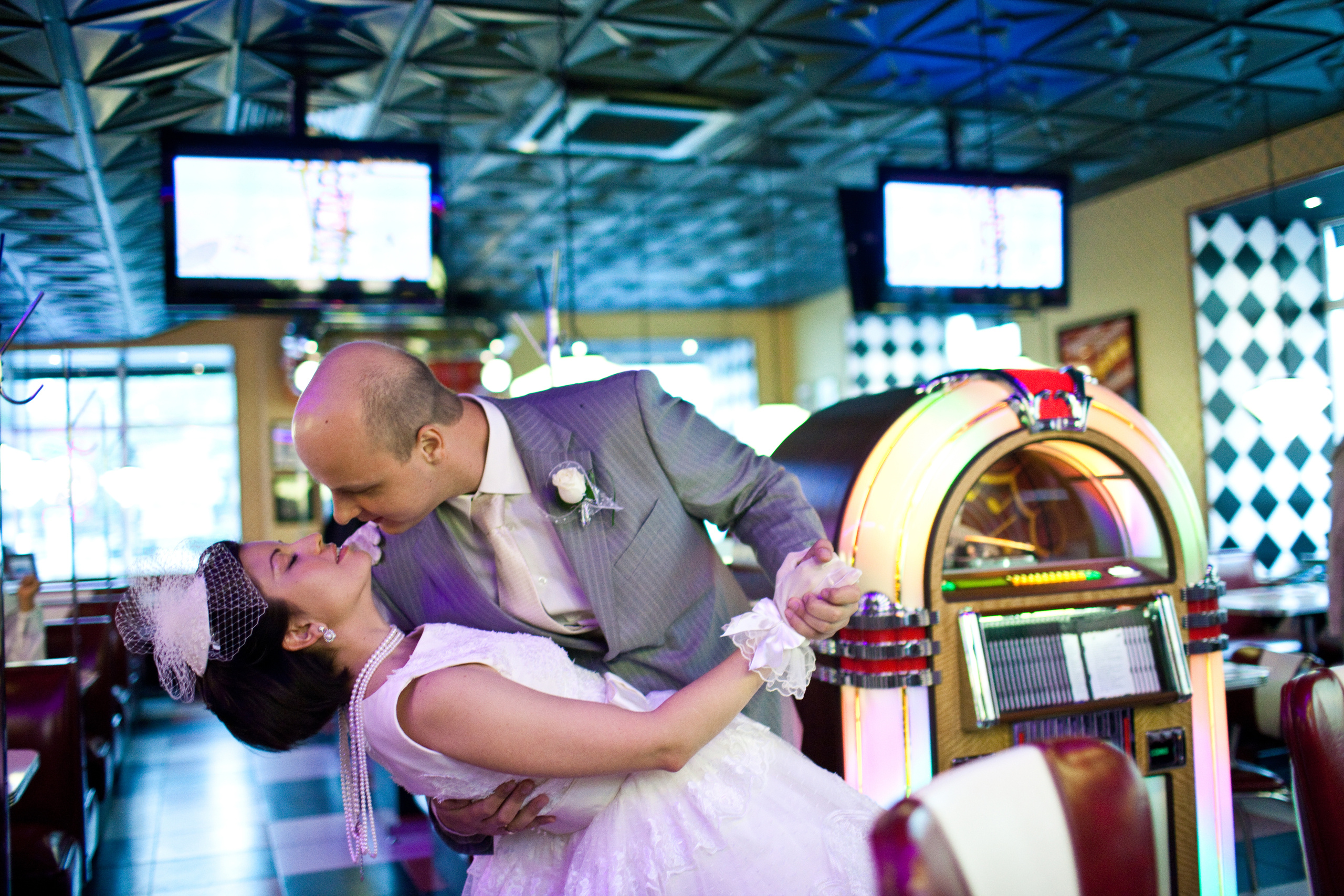 Свадебная фотосессия в кафе. Фотограф в Москве Валентина Иванова