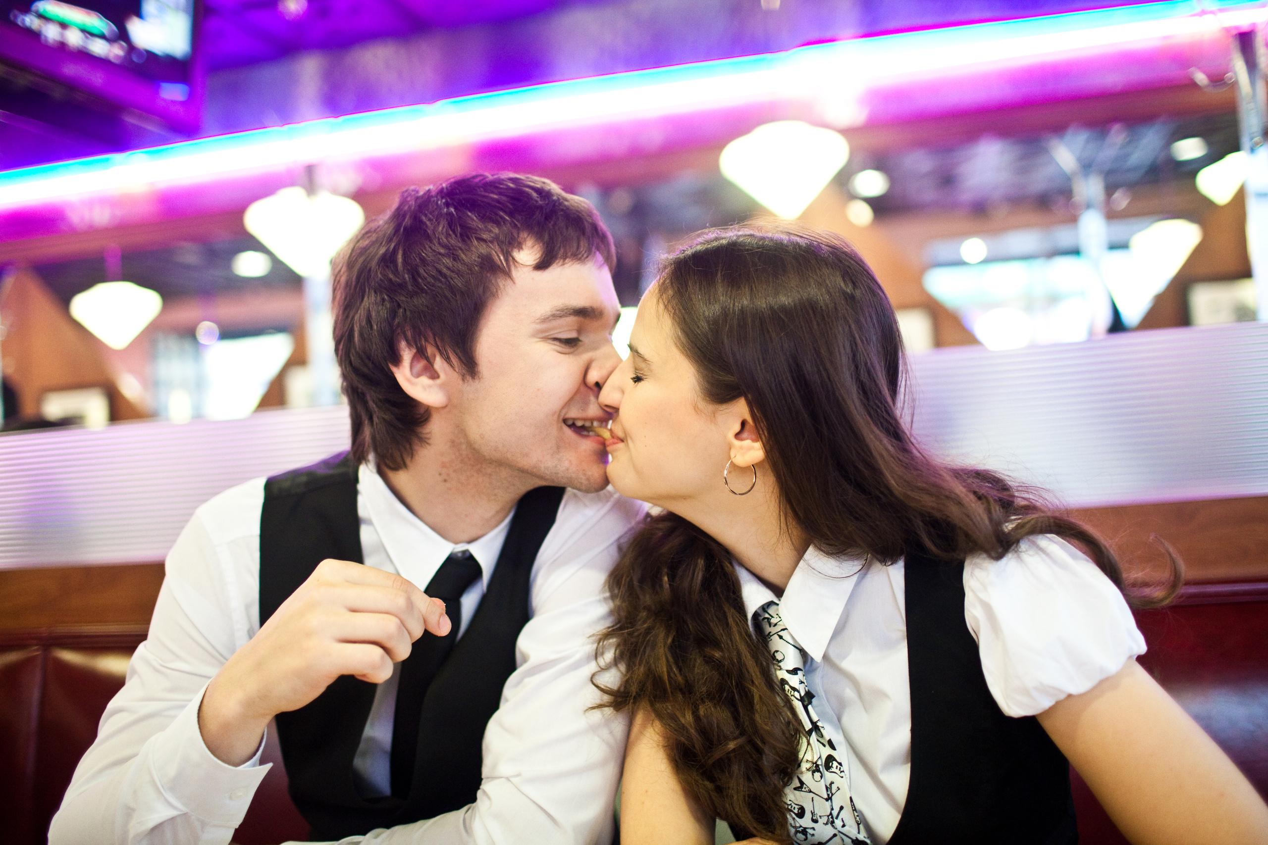 Свадебная фотосессия в кафе. Фотограф в Москве Валентина Иванова