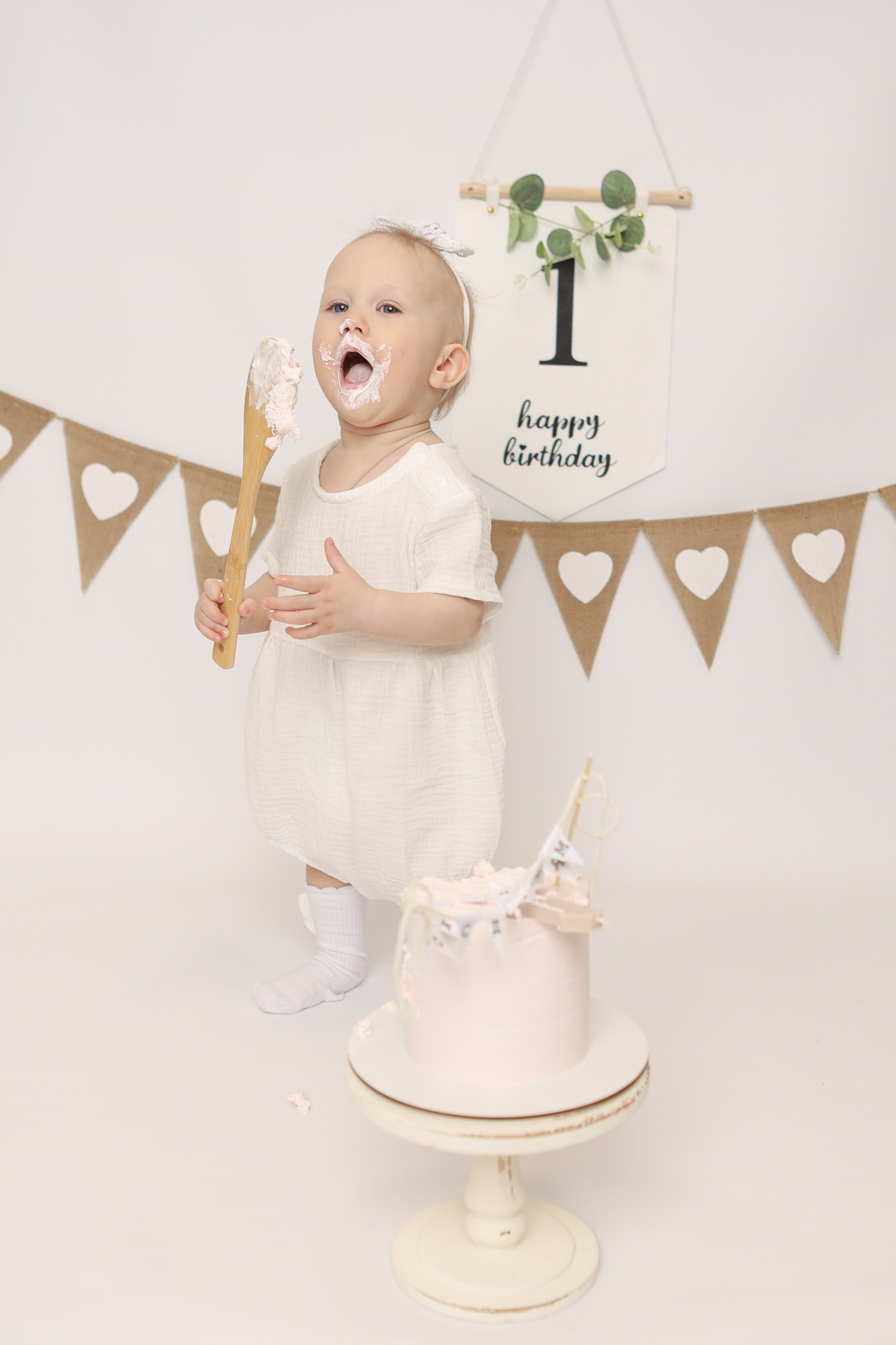 Крушение тортика. Фотограф новорожденных. Детский и семейный фотограф Марьяна Юдина