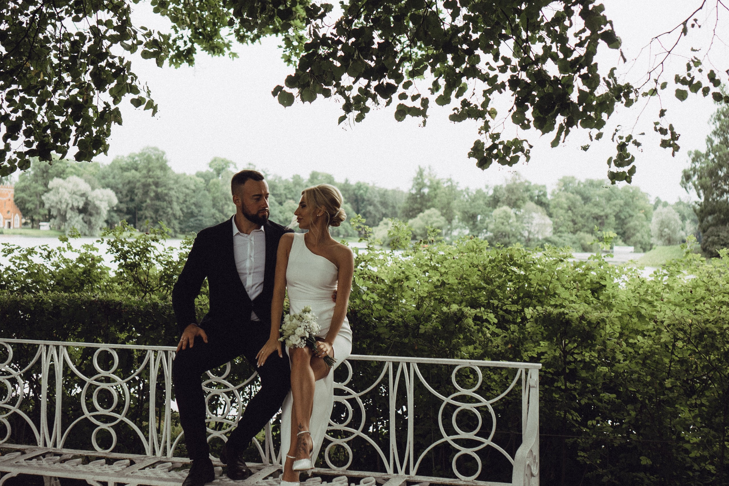 СВАДЕБНАЯ ИСТОРИЯ В ГОРОДЕ ПУШКИН ВОЗЛЕ ЕКАТЕРИНИНСКОГО ДВОРЦА И В ПАРКЕ. Профессиональный фотограф, Санкт-Петербург — Виктория Богомолова