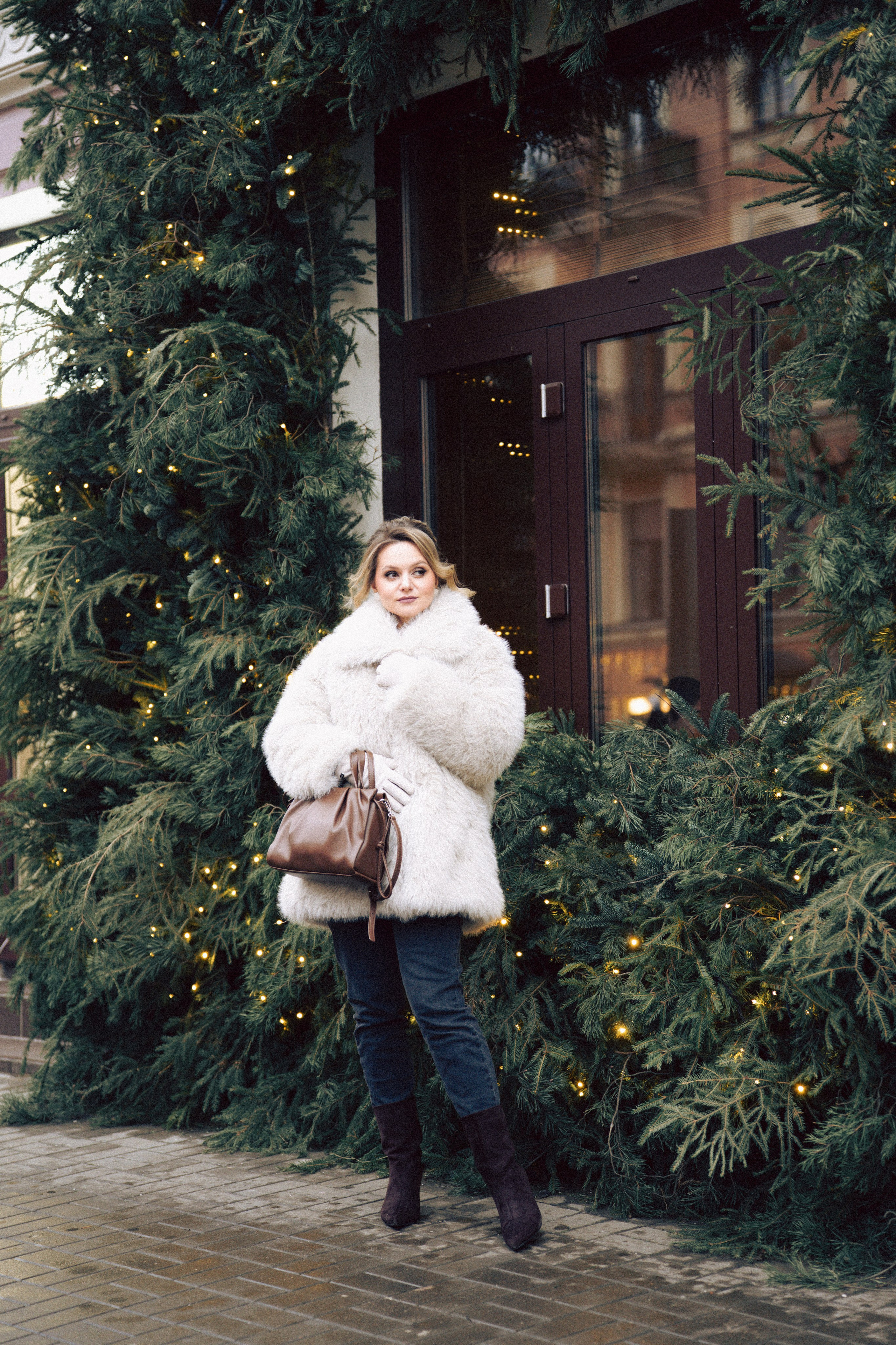 НОВОГОДНЯЯ ФОТОСЕСИИЯ В СТУДИИ ДЛЯ ДЕВУШКИ И ПРОГУЛКА ПО ЧЕРНЫШЕВСКОЙ. Профессиональный фотограф, Санкт-Петербург — Виктория Богомолова