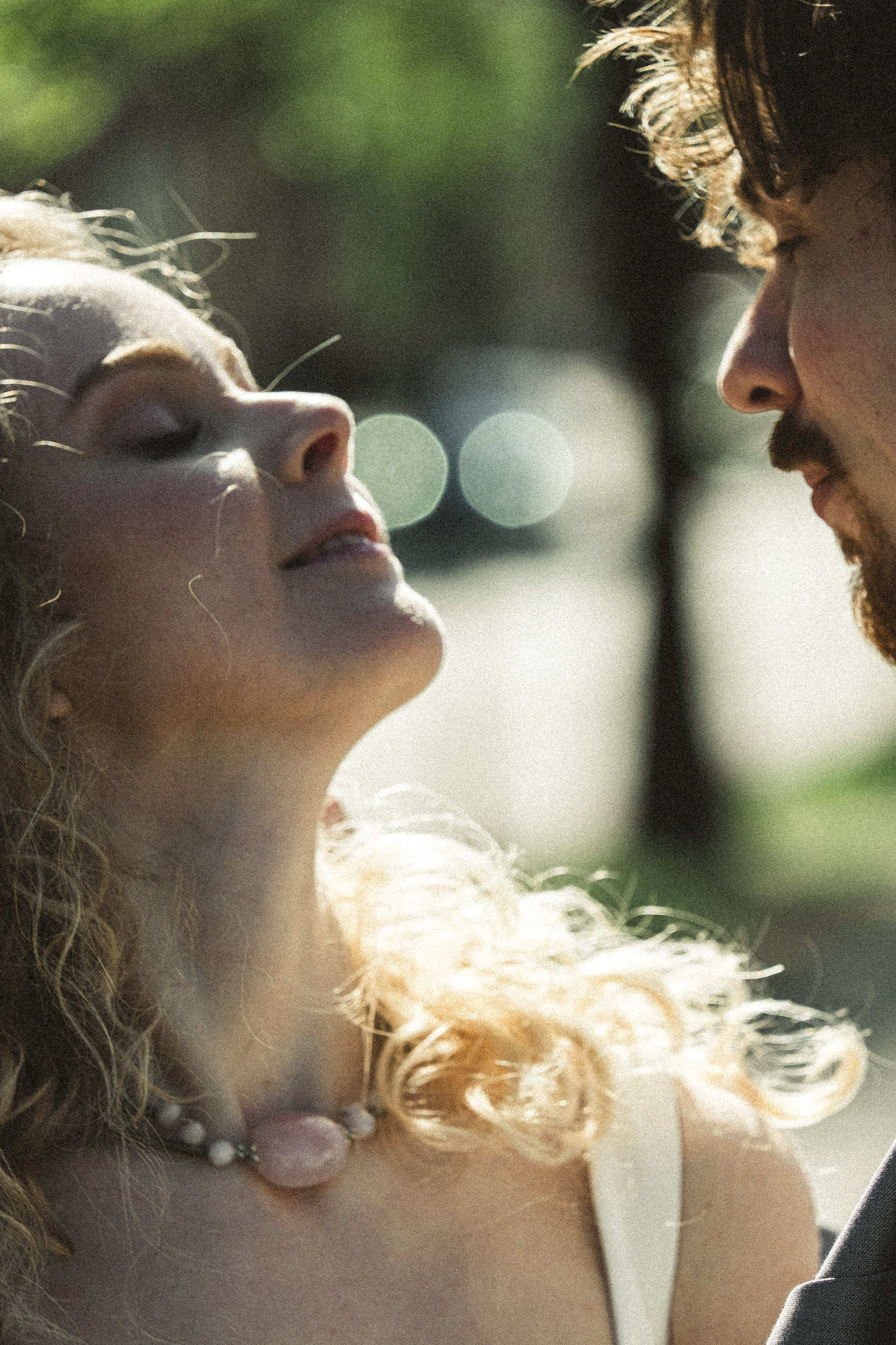 СВАДЕБНАЯ ПРОГУЛКА ПО ПЕТРОГРАДКЕ ВЕСНОЙ. СВАДЕБНАЯ ФОТОСЕССИИЯ НА ПЕТРОГРАДКЕ. Профессиональный фотограф, Санкт-Петербург — Виктория Богомолова