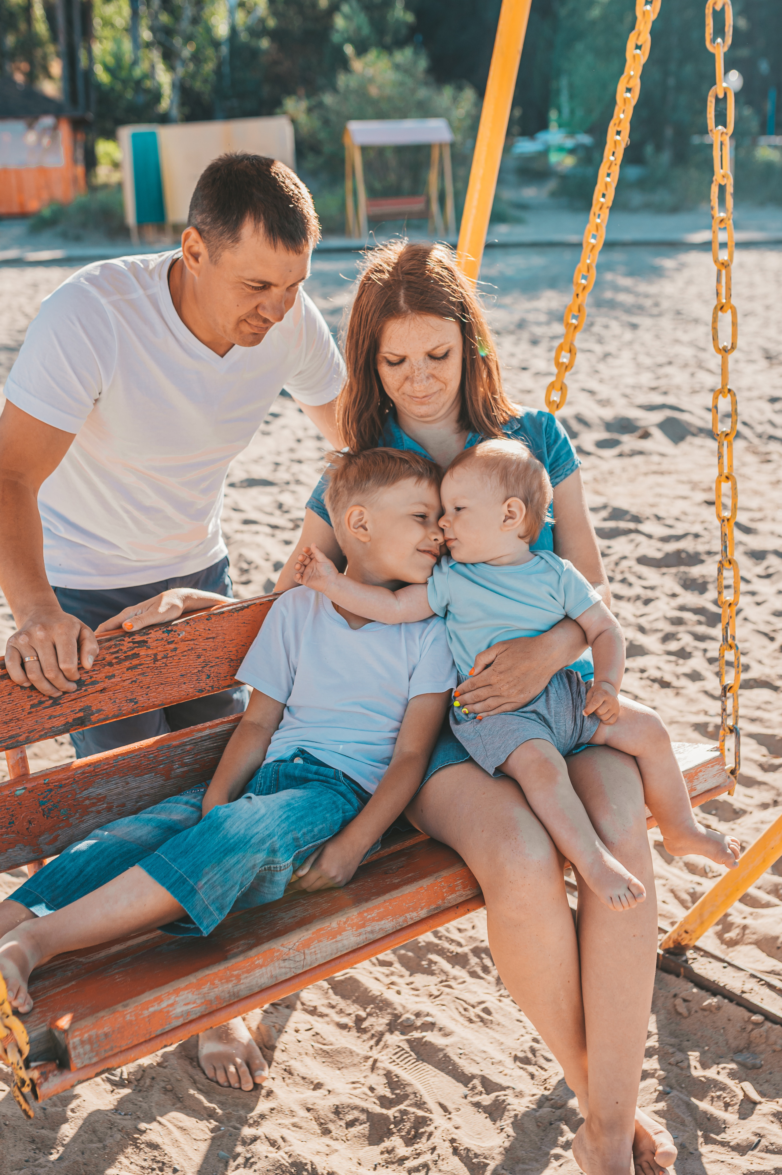 Семейные на пляже. Семейный и детский фотограф в Новосибирске Доронина Ольга