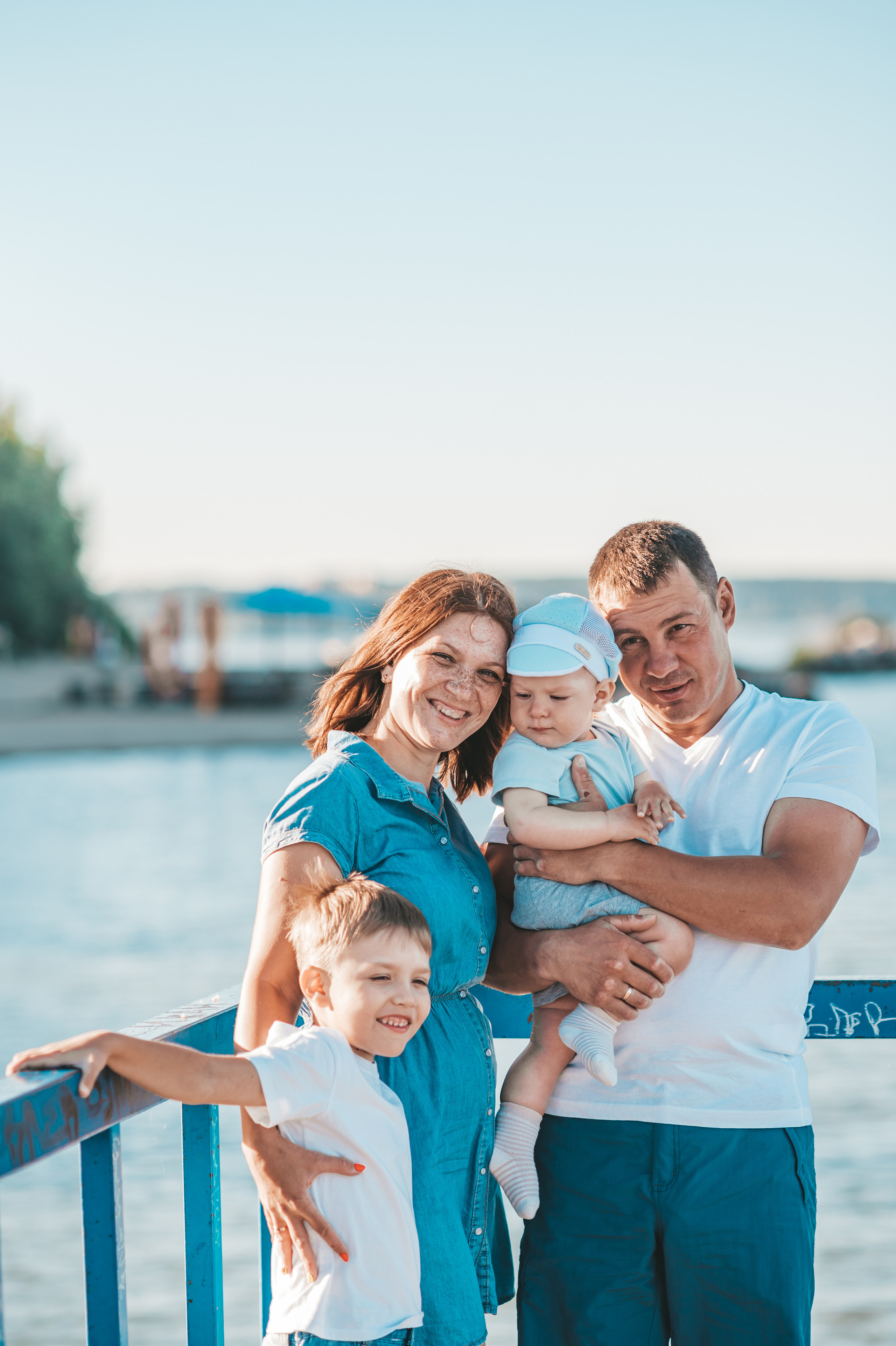 Семейные на пляже. Семейный и детский фотограф в Новосибирске Доронина Ольга