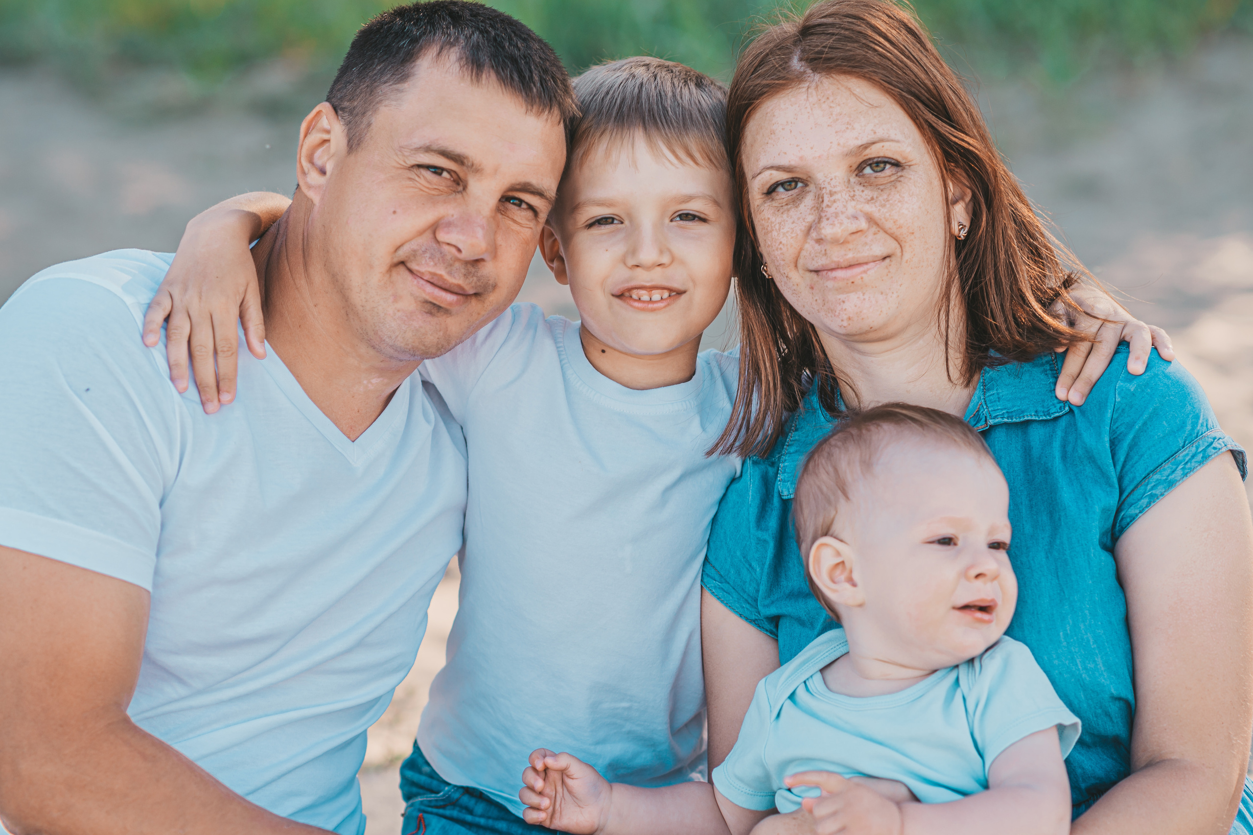 Семейные на пляже. Семейный и детский фотограф в Новосибирске Доронина Ольга
