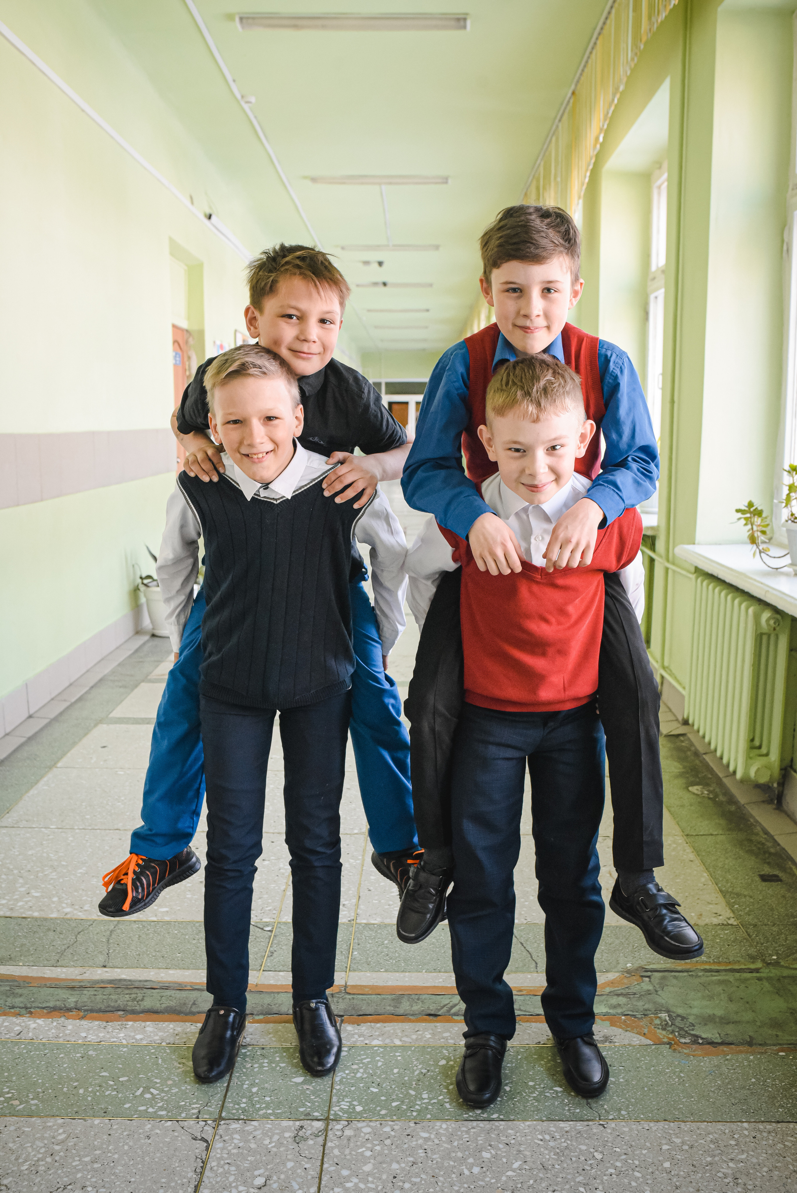 Школа гимназия 8, 4 класс. Семейный и детский фотограф в Новосибирске Доронина Ольга