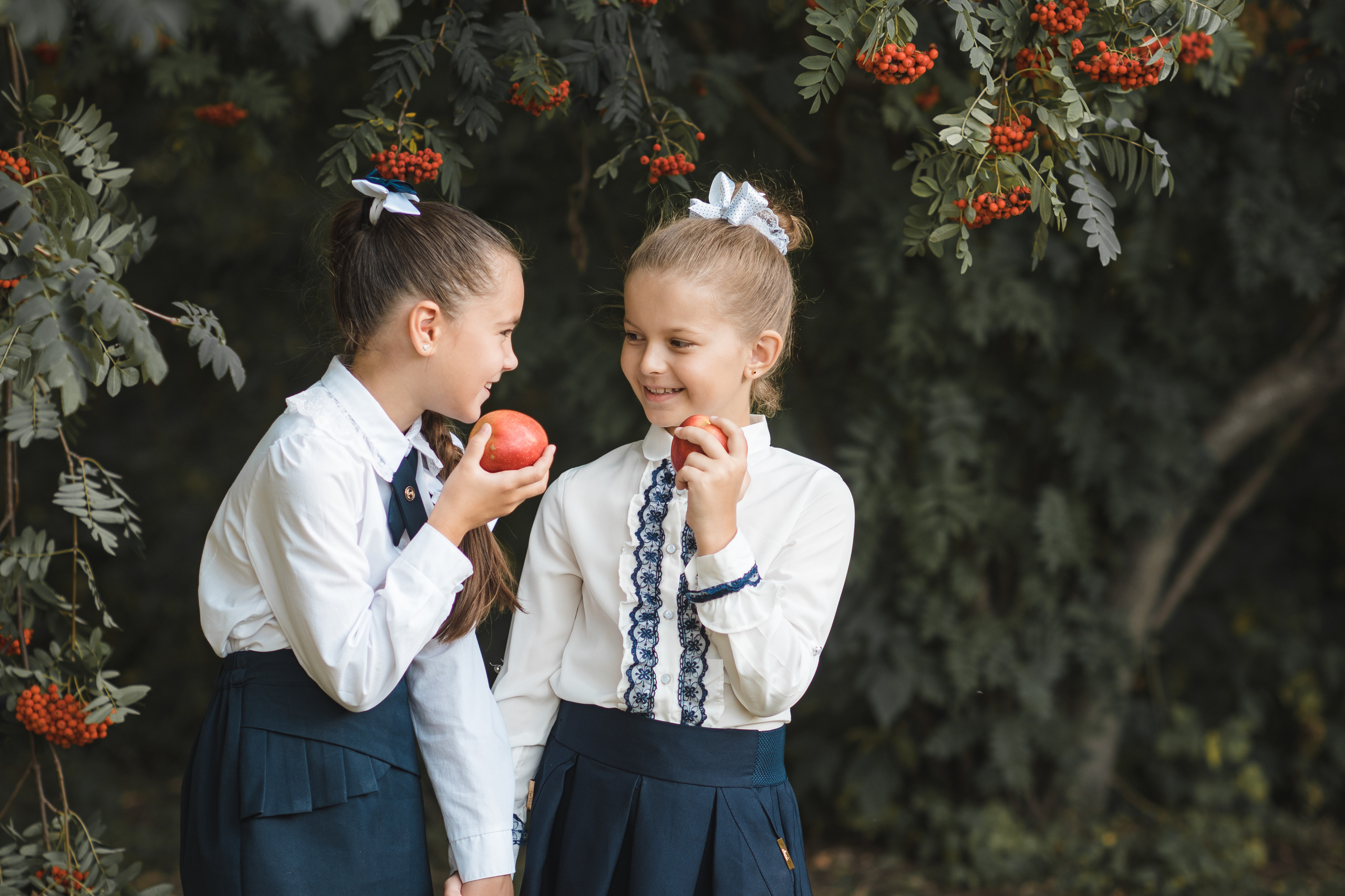 Школьные подружки. Семейный и детский фотограф в Новосибирске Доронина Ольга