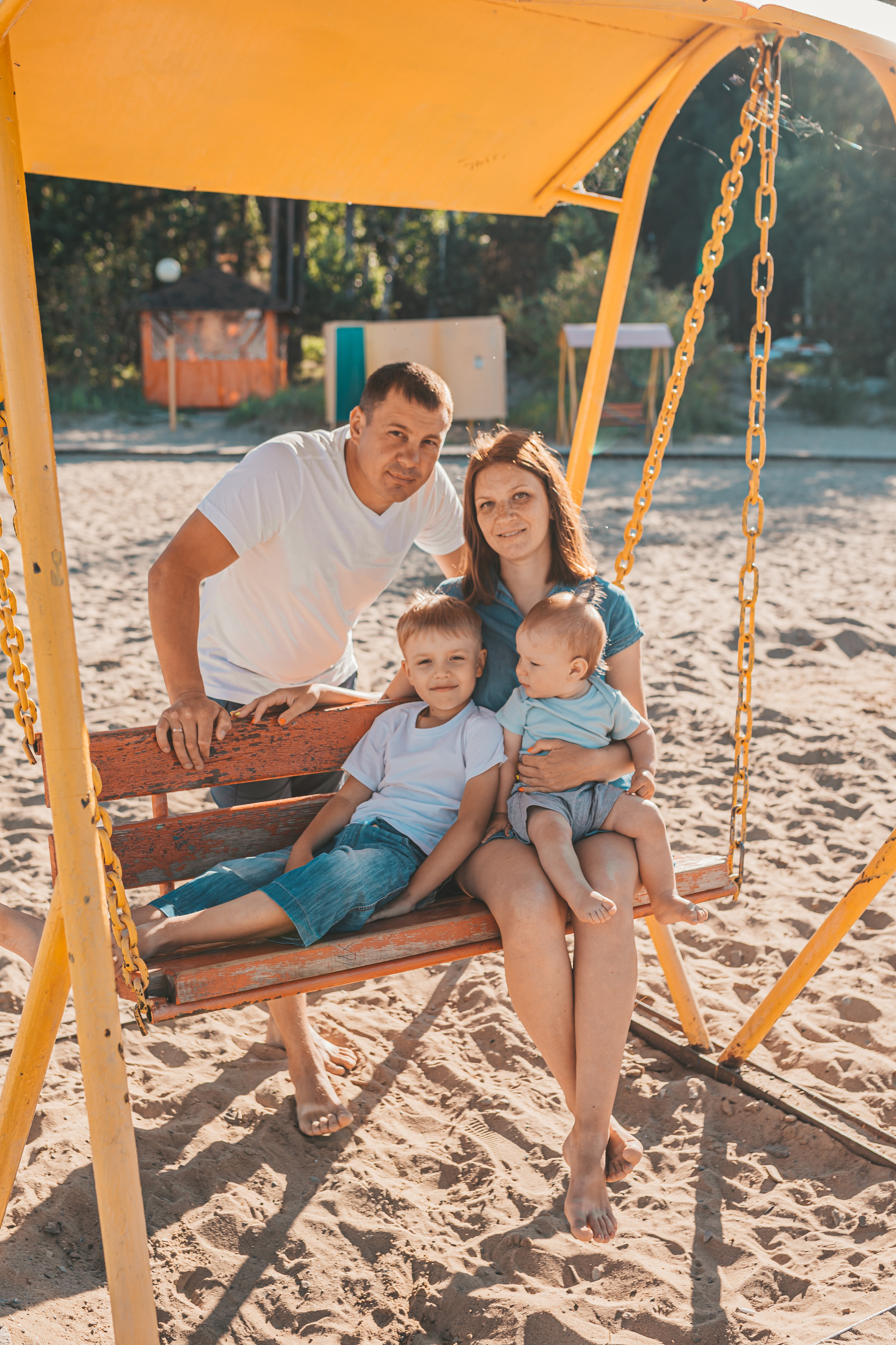 Семейные на пляже. Семейный и детский фотограф в Новосибирске Доронина Ольга