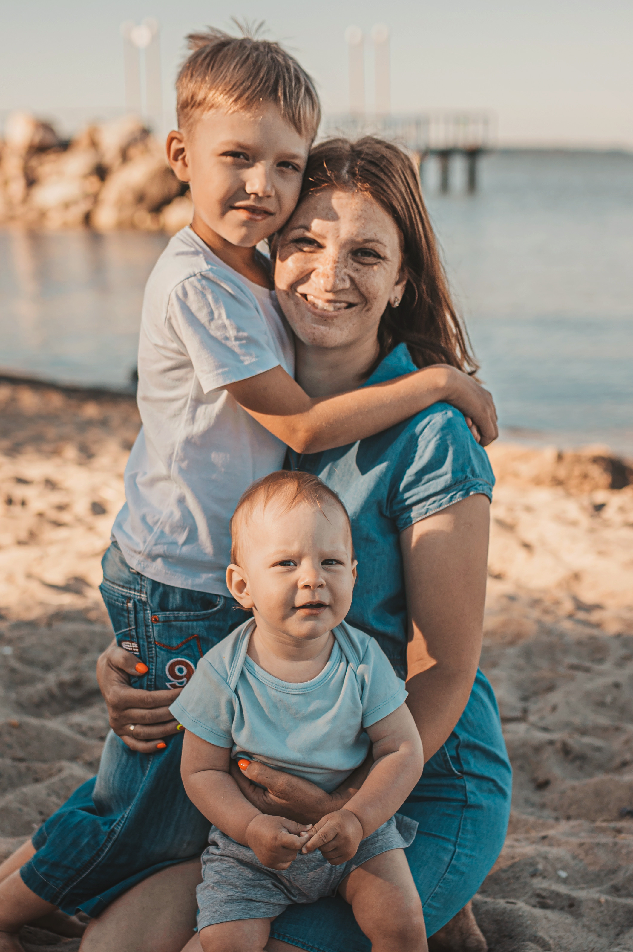 Семейные на пляже. Семейный и детский фотограф в Новосибирске Доронина Ольга