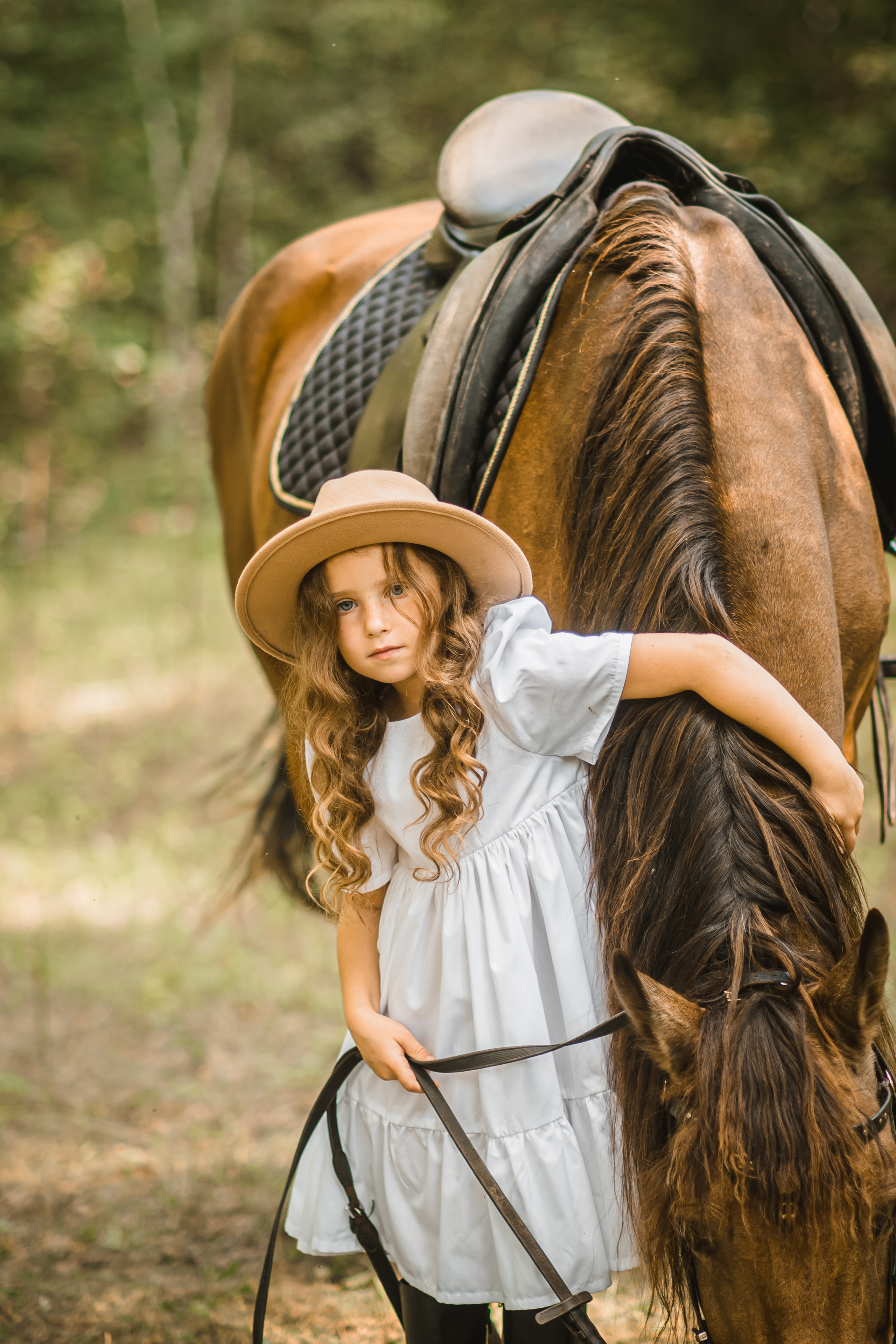 Маленькая любительница фотограф. Семейный и детский фотограф в Новосибирске Доронина Ольга