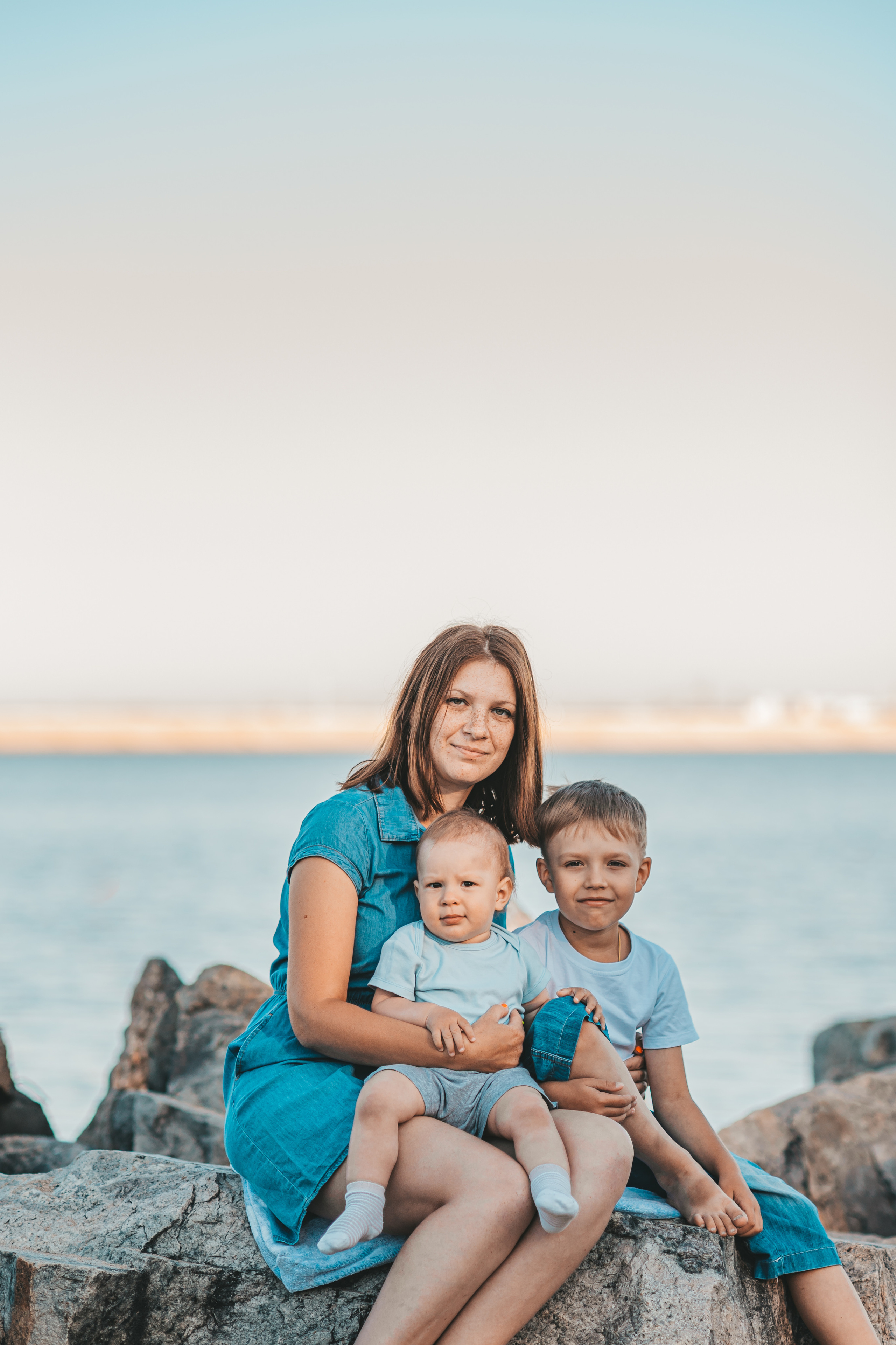 Семейные на пляже. Семейный и детский фотограф в Новосибирске Доронина Ольга