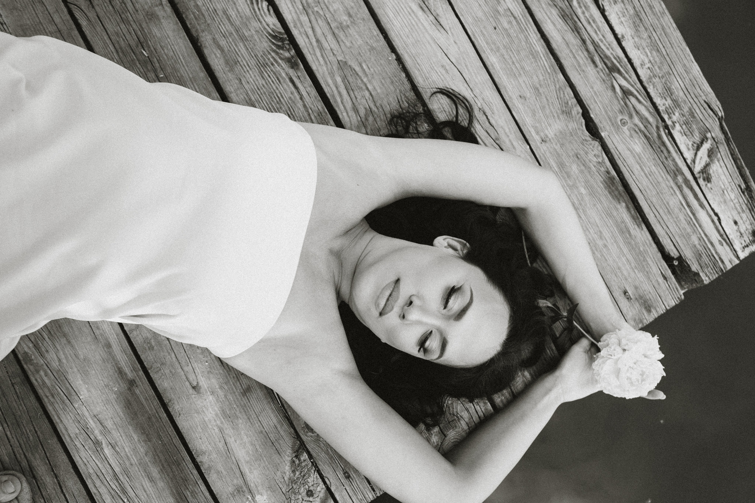 Жанна. Летняя фотоссесия на пруду. Портретный и семейный фотограф в Саратове Елена Шустова