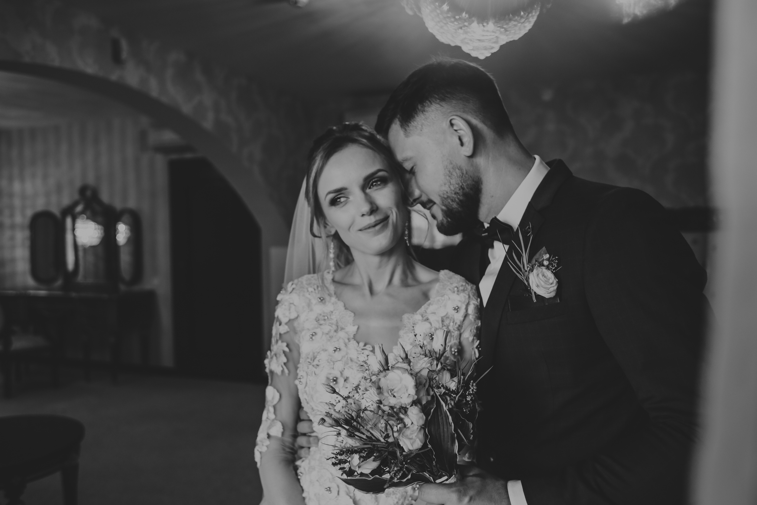 Фотосъёмка свадьбы за городом на берегу озера. Свадебный фотограф в Витебске Дмитрий Кувшинов