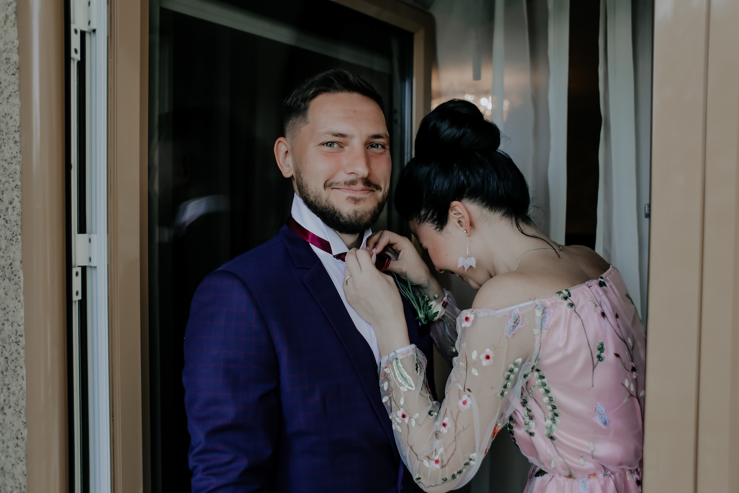 Фотосъёмка свадьбы за городом на берегу озера. Свадебный фотограф в Витебске Дмитрий Кувшинов