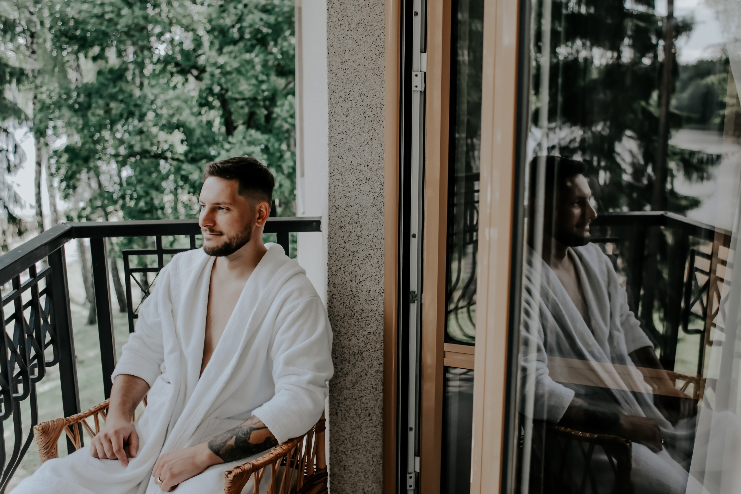 Фотосъёмка свадьбы за городом на берегу озера. Свадебный фотограф в Витебске Дмитрий Кувшинов