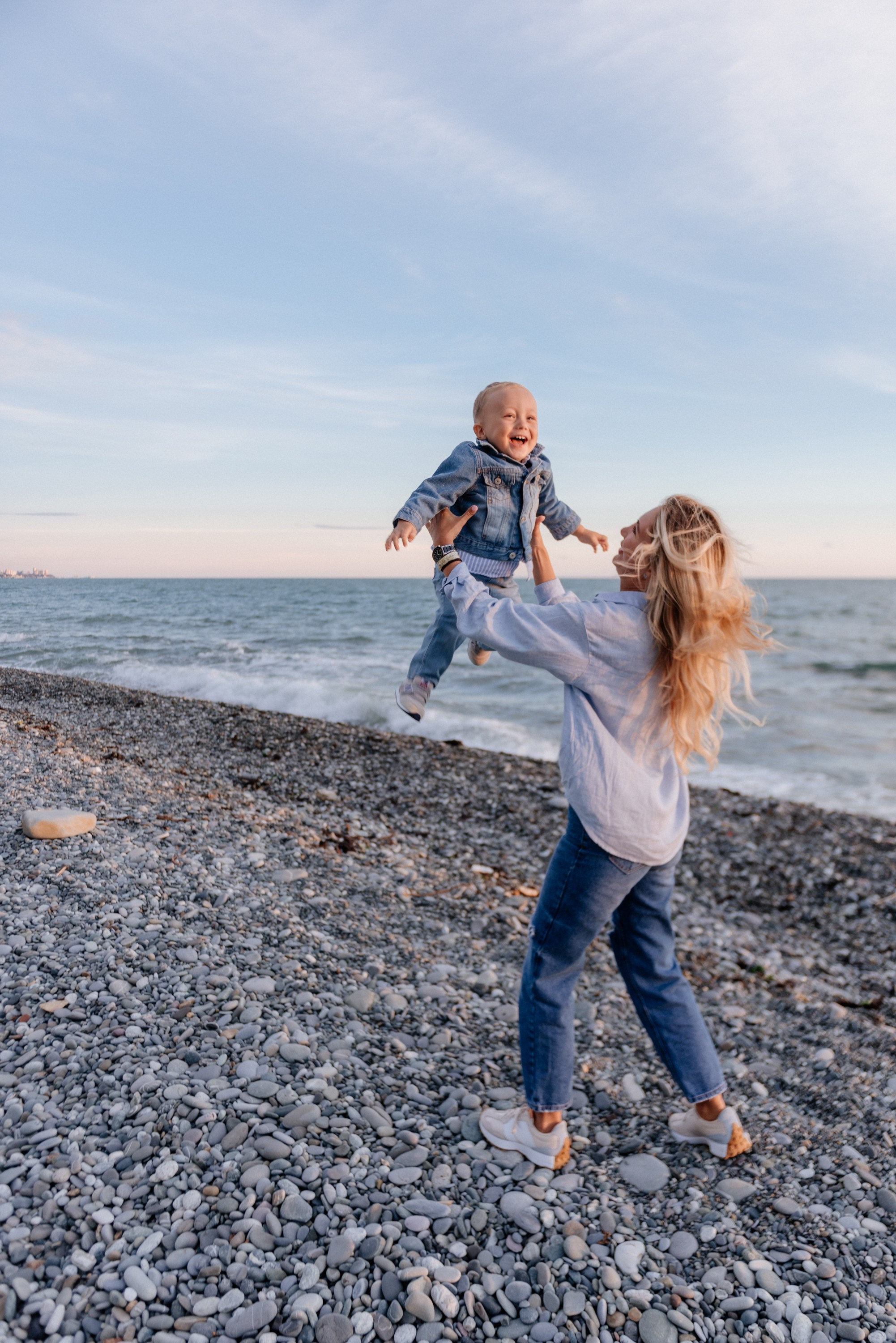 Family photoshoot in Batumi. Fedor Lemeshko — Destination Wedding and Family Lifestyle photographer