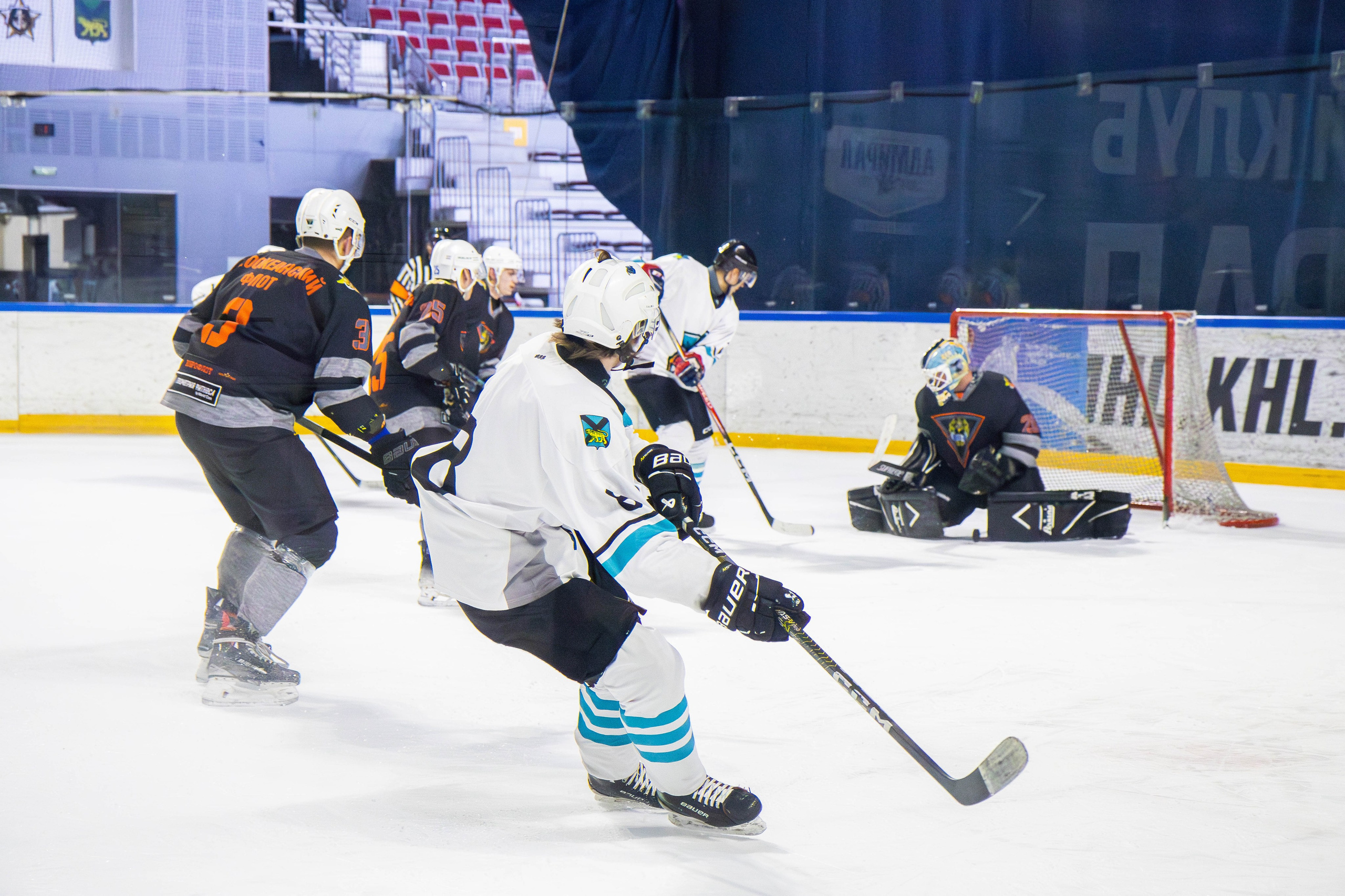 Матч сборной по хоккею ДВФУ. Репортажный фотограф во Владивостоке Анастасия Кострова