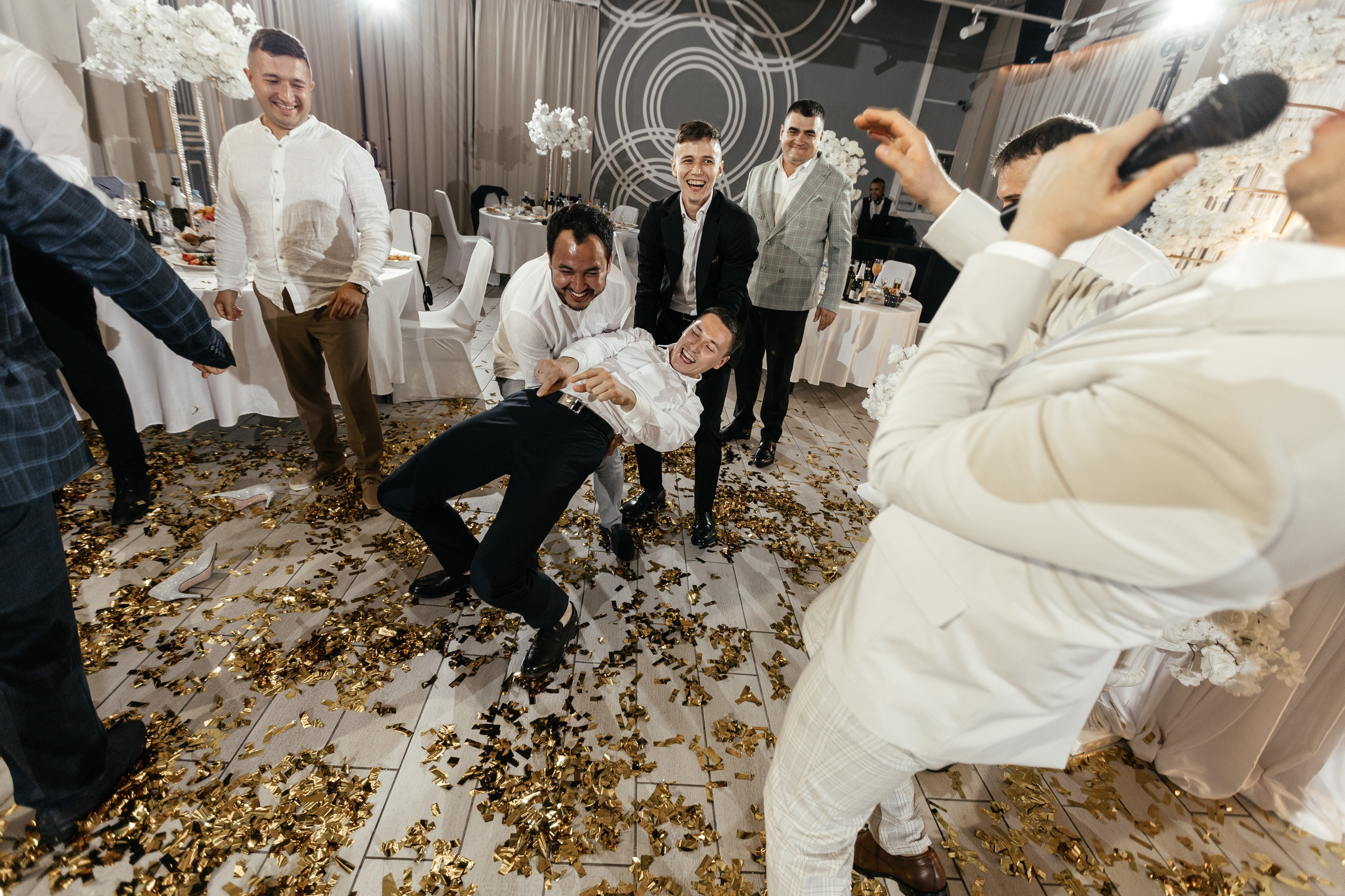 Свадебный фотограф Уфа — Руслан ГабдлисламовЖивые эмоции, красивые кадры, воспоминания на всю жизнь.Работаю по всей Республике Башкортоста. Свадебный фотограф Уфа Руслан Габдлисламов