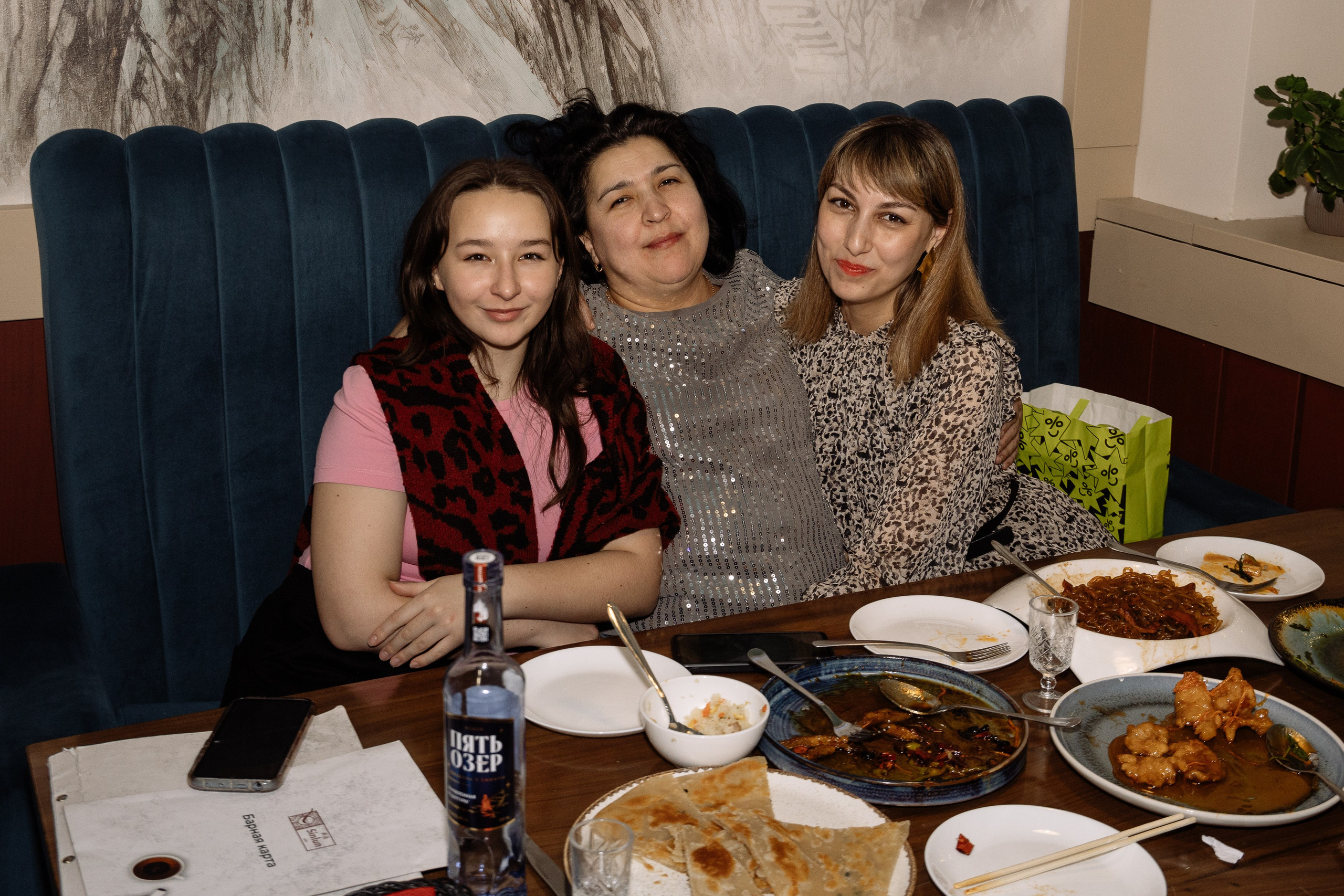 Вечеринка в кафе Sinlun. Фотограф Юлия Мальцева