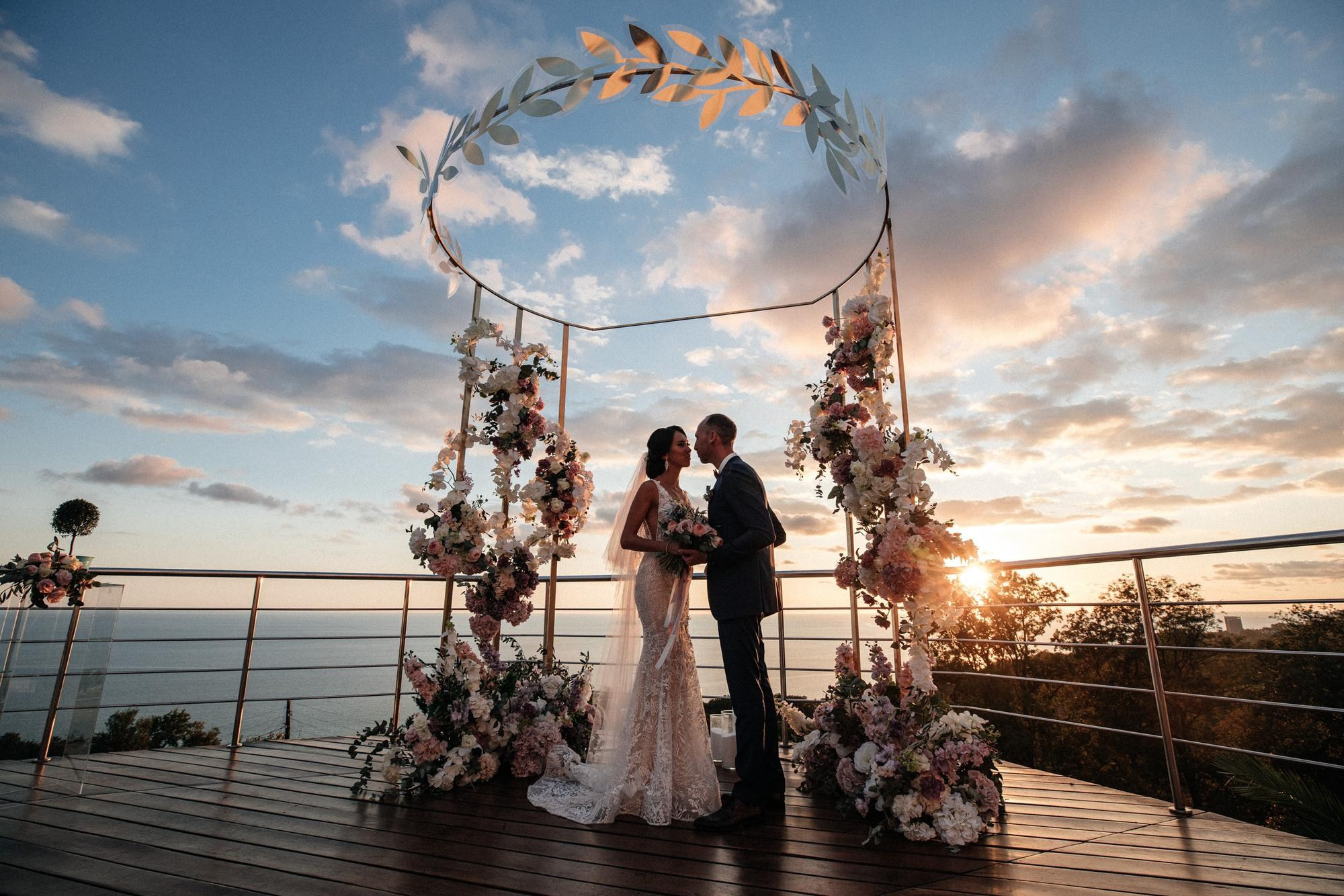 Фотосессия выездной регистрации в Сочи