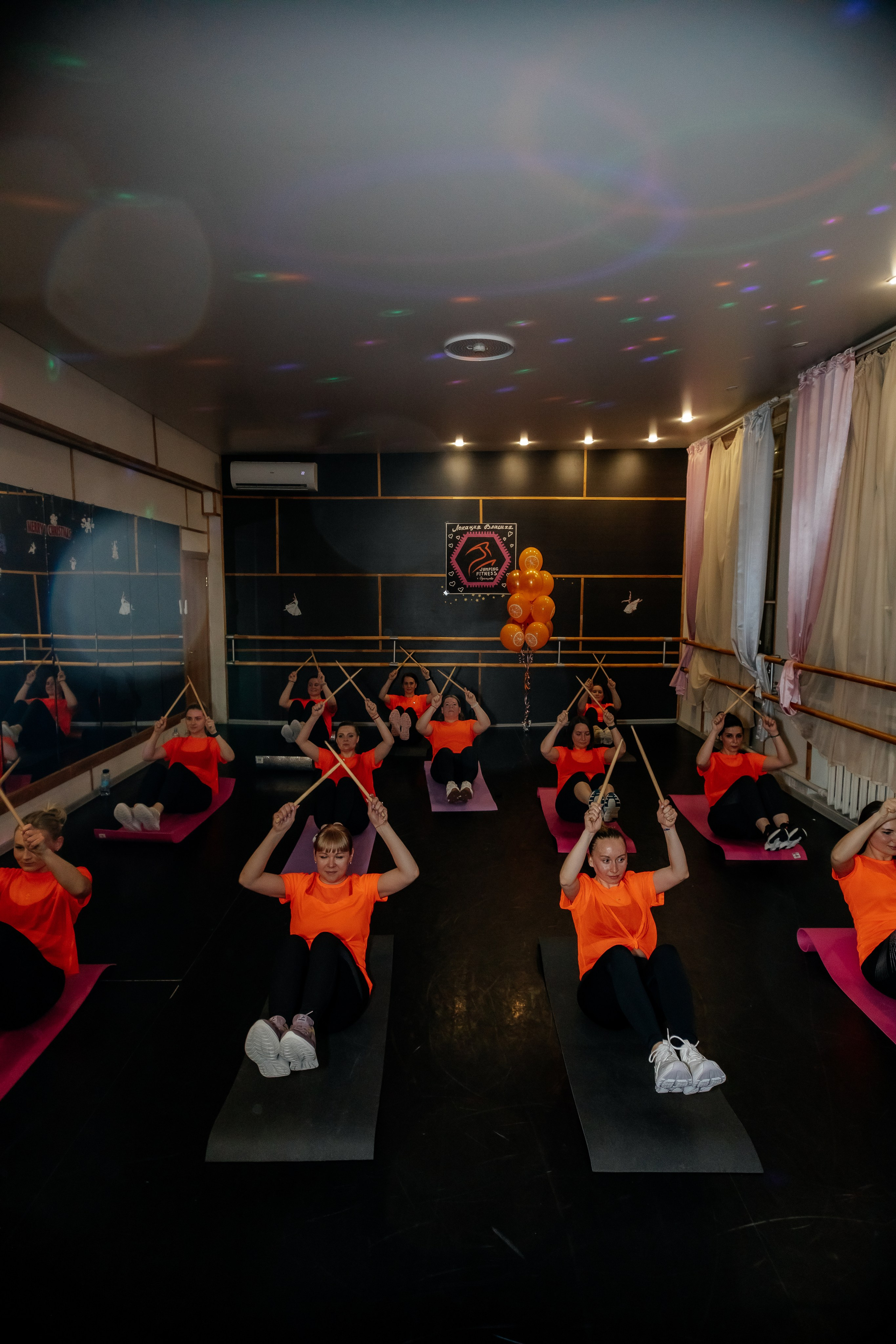 Съемки тренировок для сети студий Jumping Fitness. Ирина Тихонова — фотограф для детей и коллективов в Москве