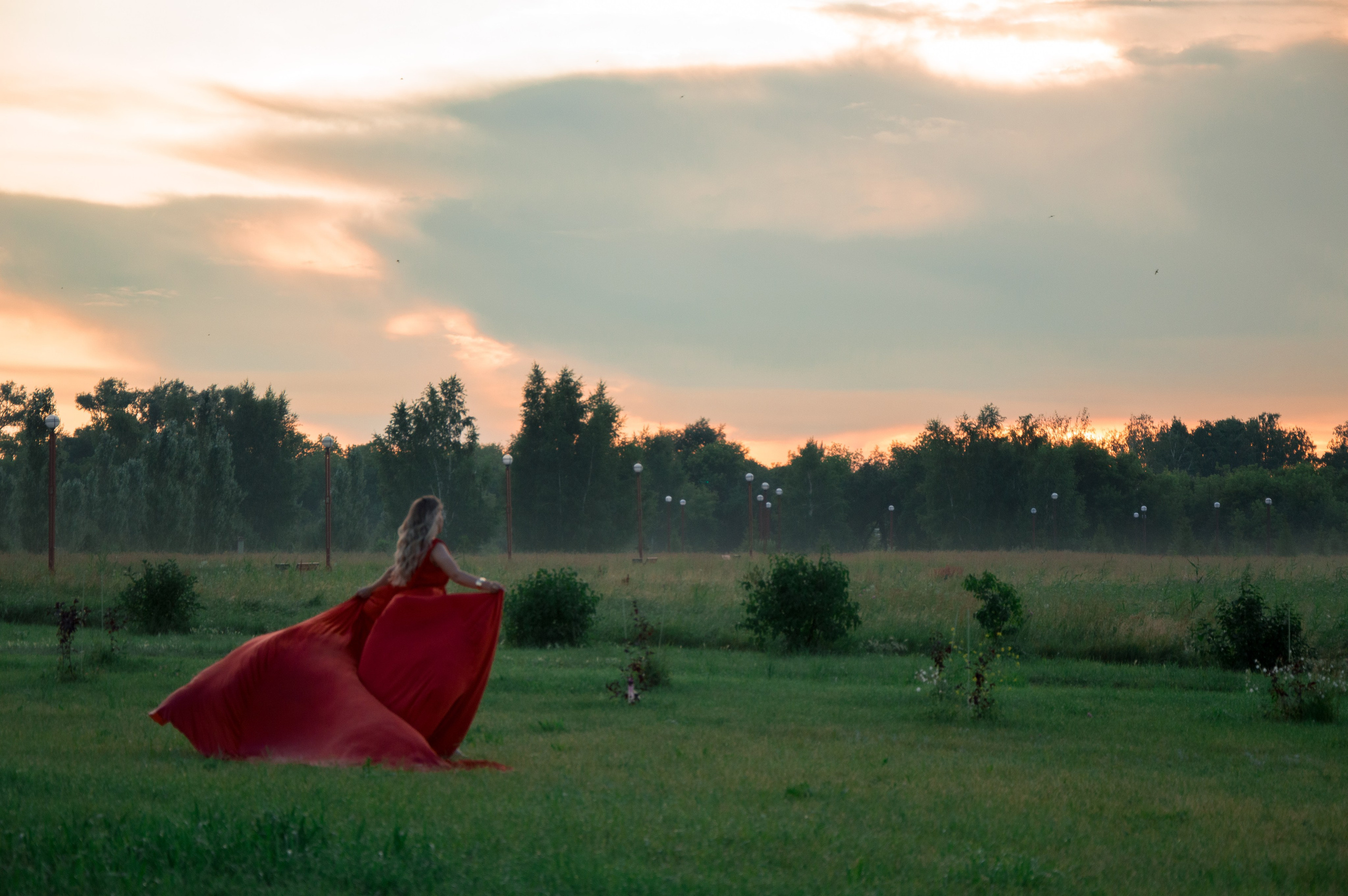 Летящие платья. Мобильный фотограф в Омске