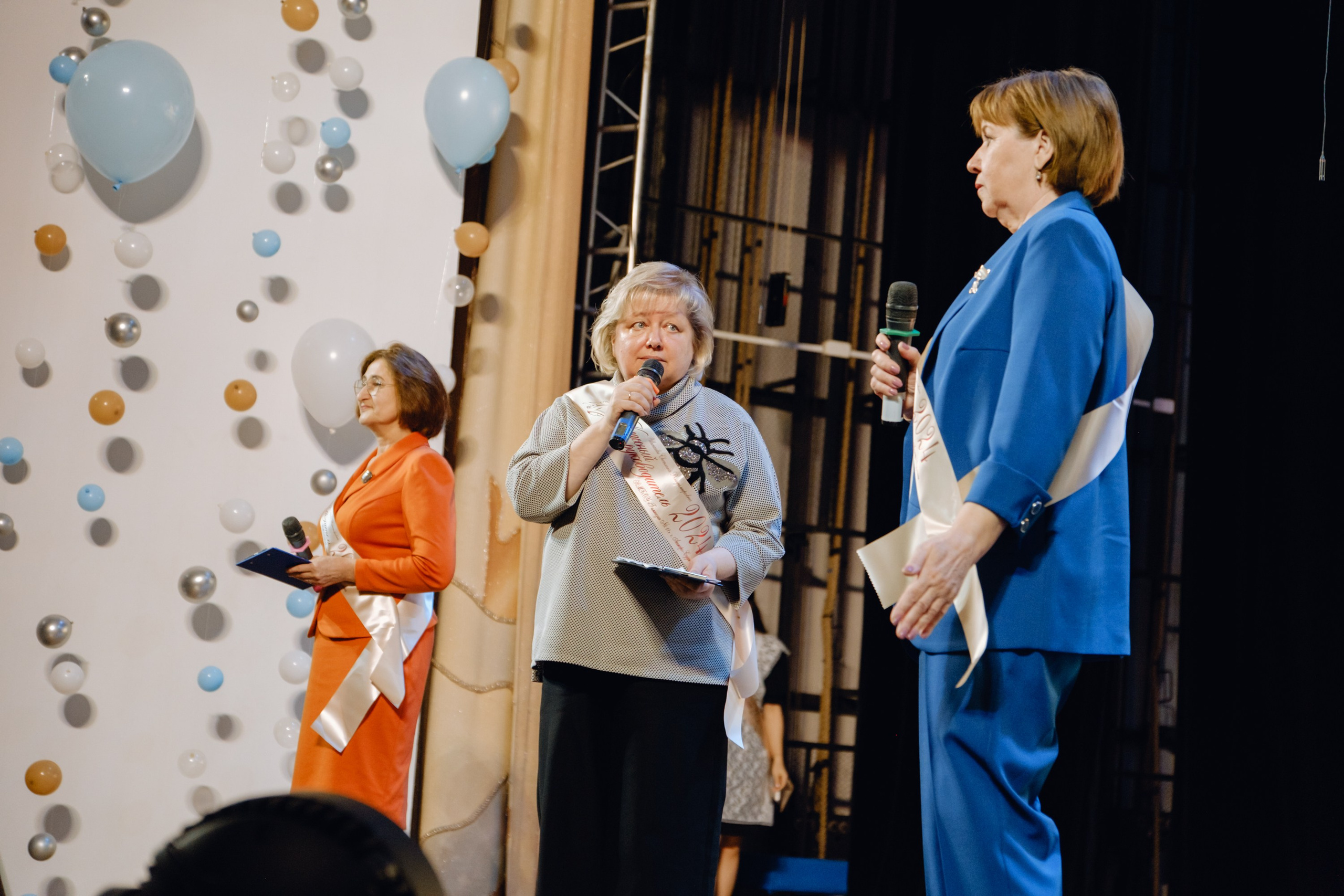 Последний звонок 11 класс. Фотограф Софья Володкина